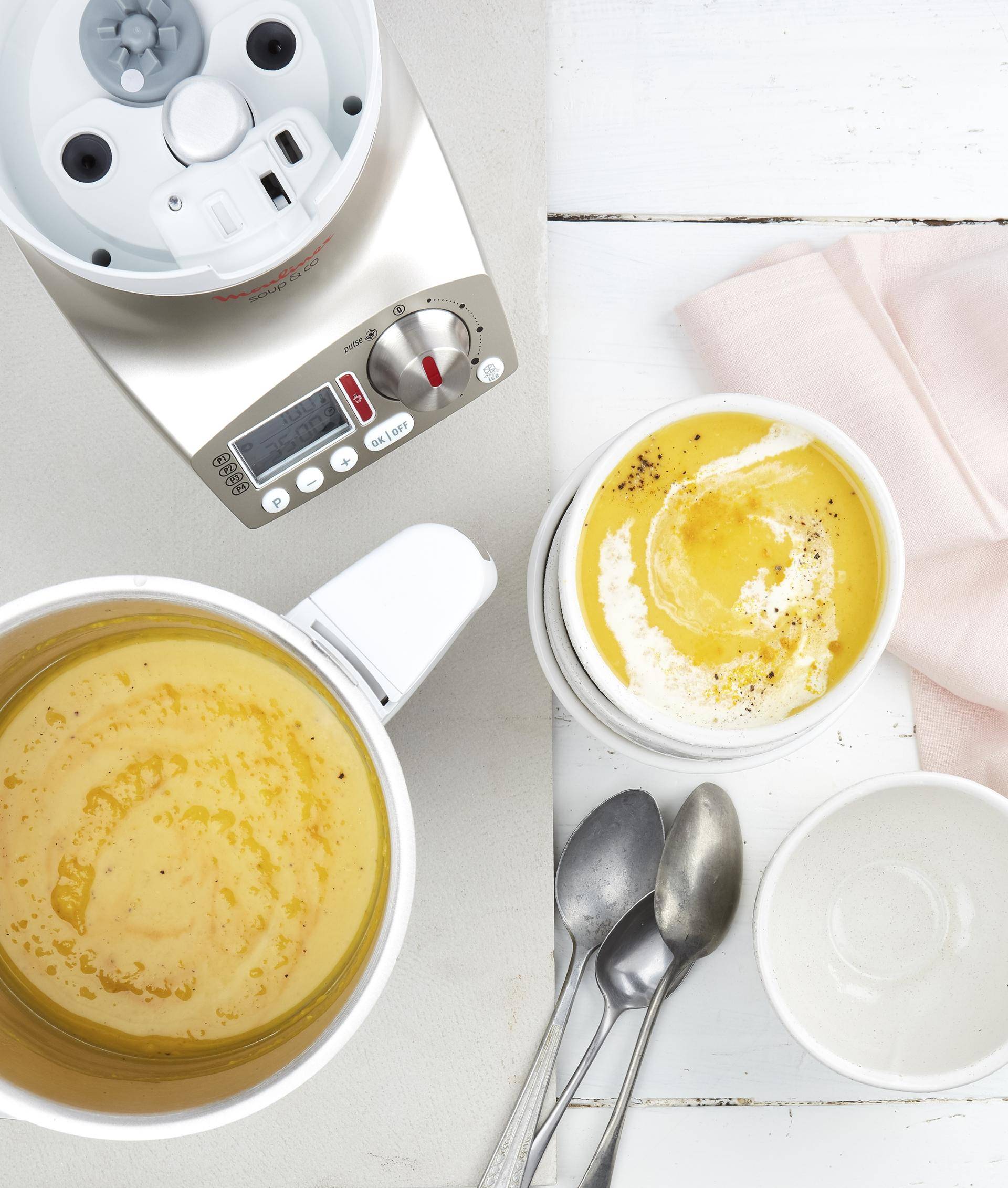 Soupe aux lentilles corail, à la courge et au curcuma - Recette undefined | Moulinex