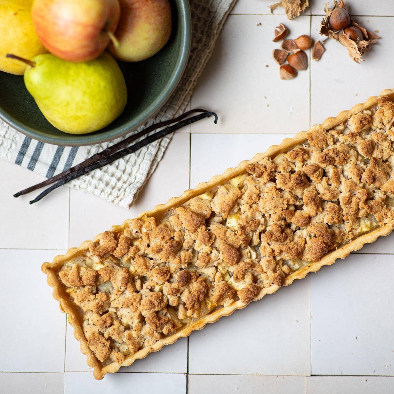 Tarte aux pommes et aux poires façon crumble aux noisettes - Recette Kitchen Machines Touch/Touch + | Moulinex