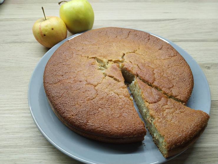 Gateau Au Yaourt Aux Pommes Rapees Gateau Au Yaourt Aux Pommes Rapees