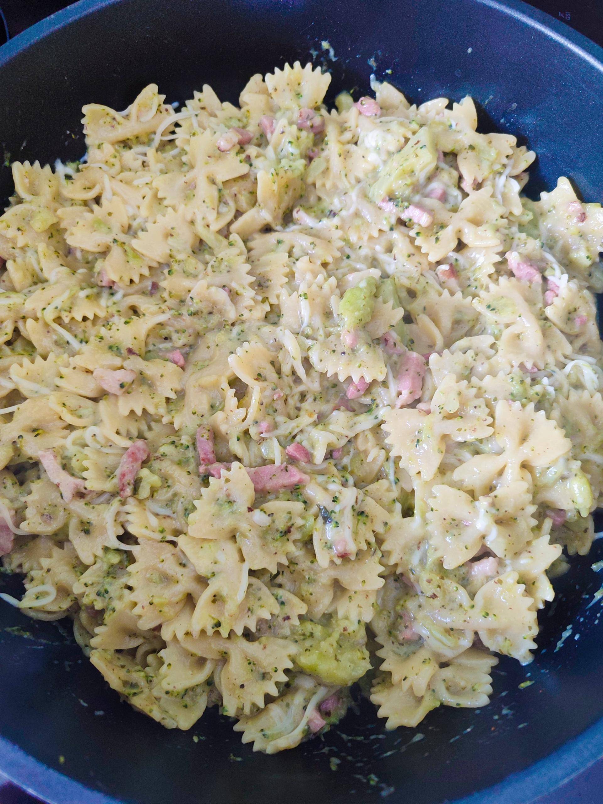 One pot pasta brocolis et lardons - Recette Cookeo 9in1 | Moulinex