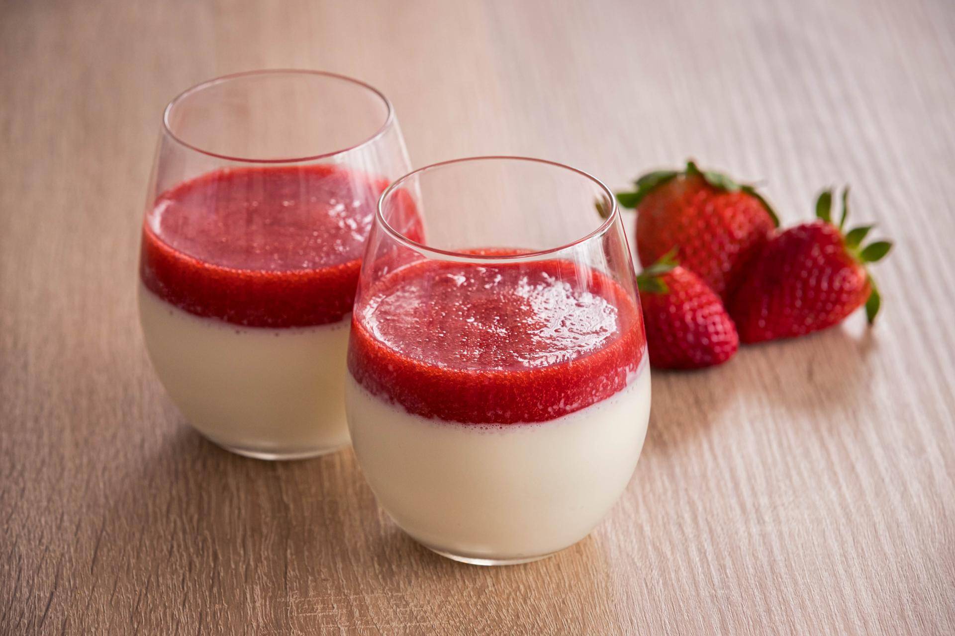 Panna cotta vanille et son coulis de fraises - Recette Cookeo | Moulinex