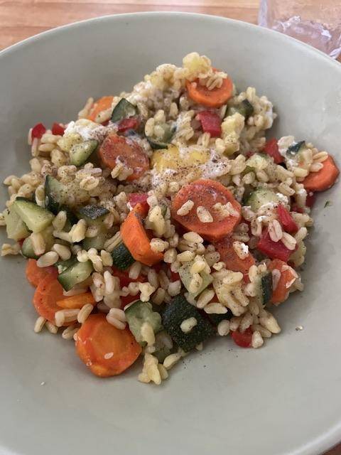 Oeufs nichés dans du blé aux petits légumes - Recette Cookeo | Moulinex