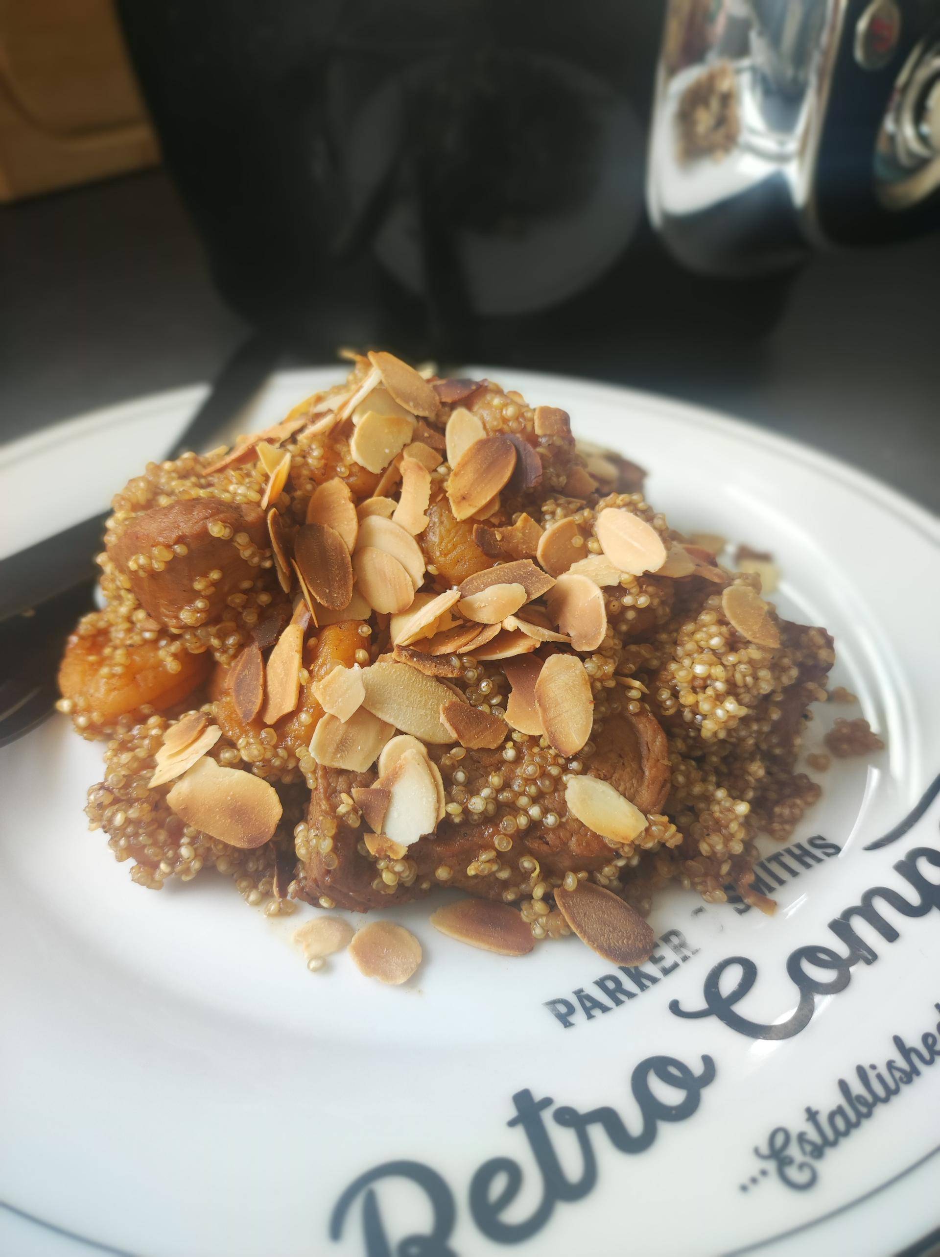 Filet mignon de porc aux abricots et amandes accompagné de quinoa - Recette Cookeo | Moulinex