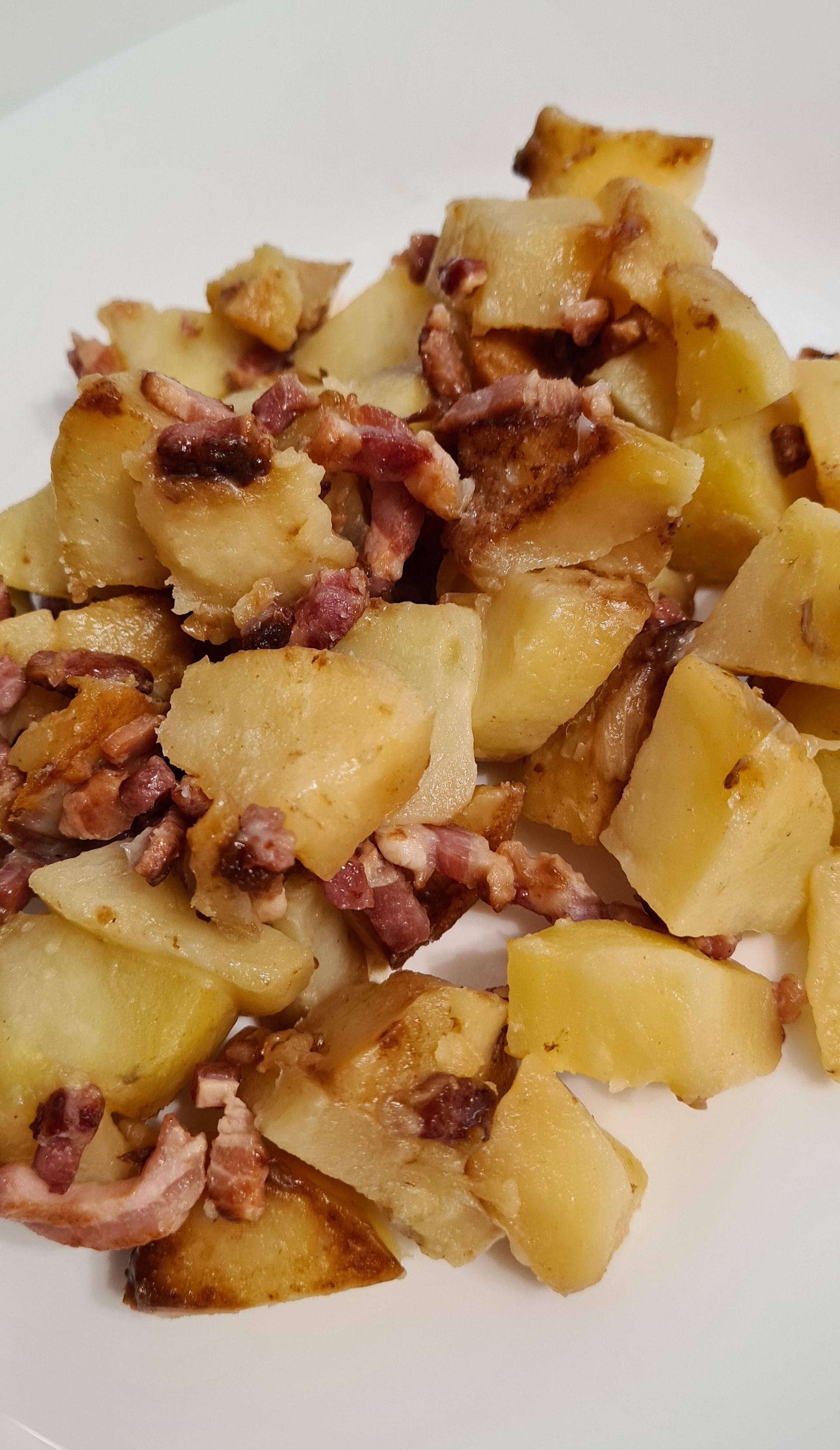 Pommes terres sautées raclette avec lardons rapide