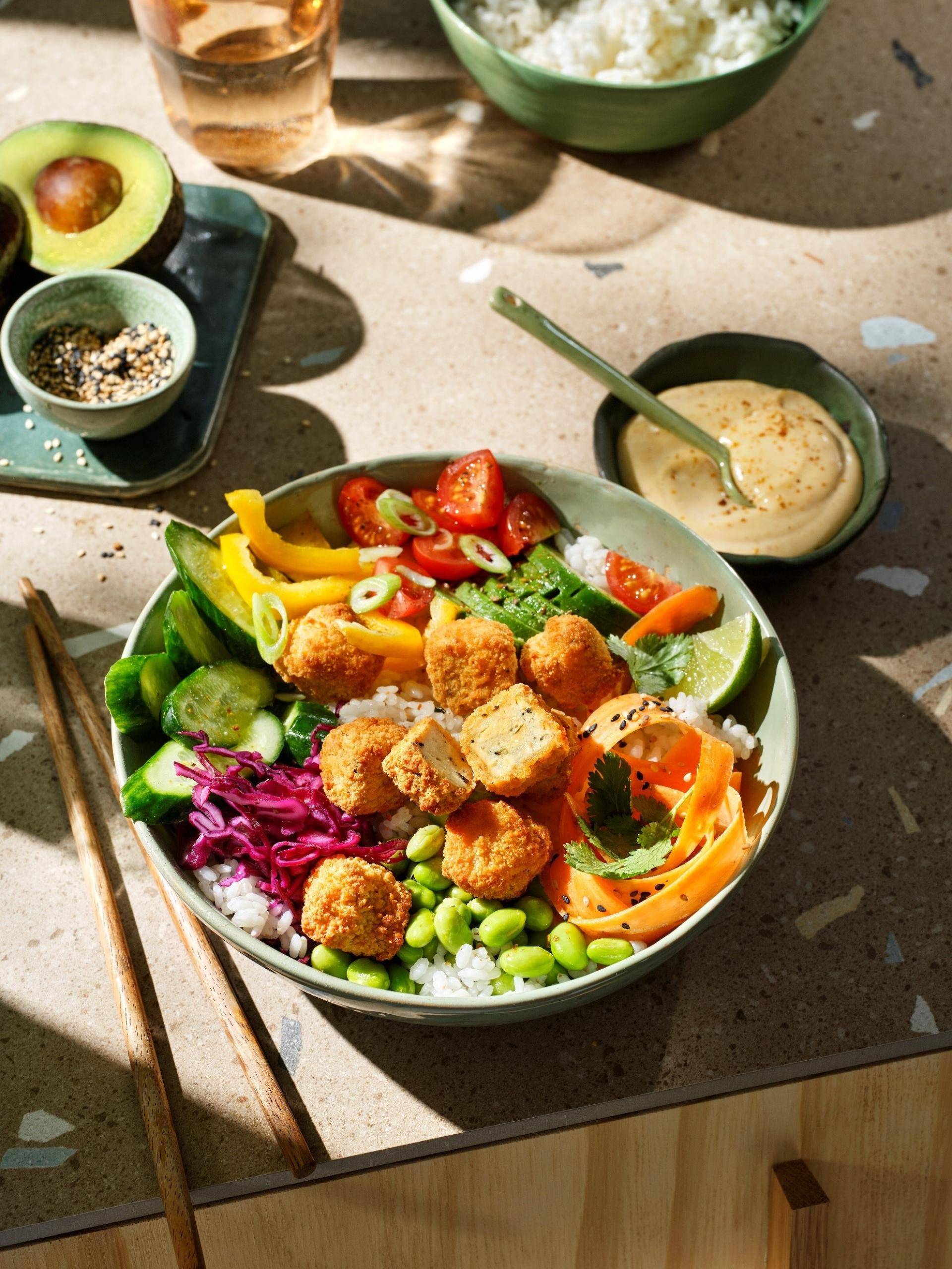 Crunchy tofu poké bowl - Recette undefined | Moulinex