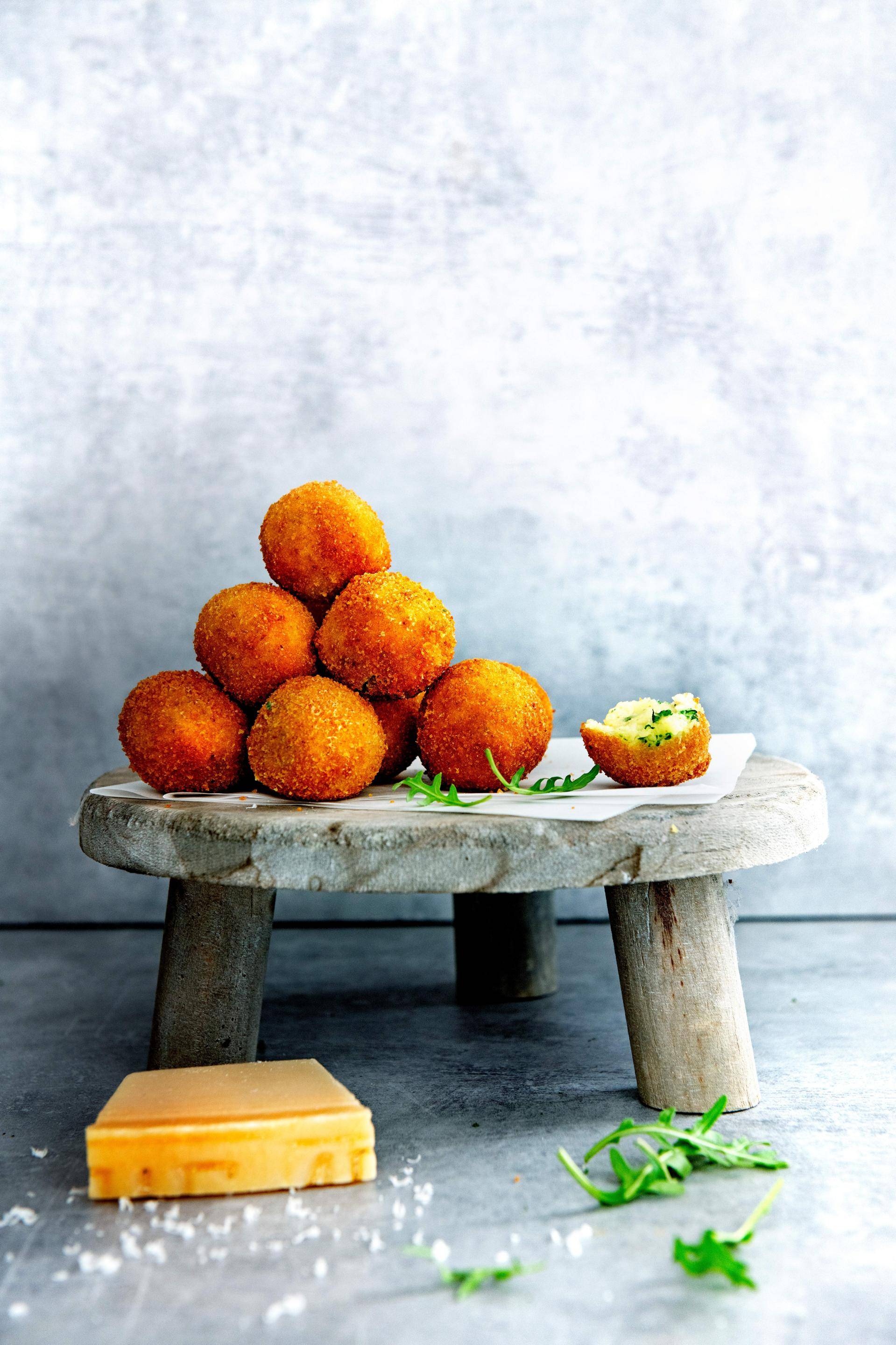 Aardappel-rucolaballetjes met Parmezaanse kaas - Recette EASY FRY & GRILL 2 in 1 DIGITAL | Moulinex