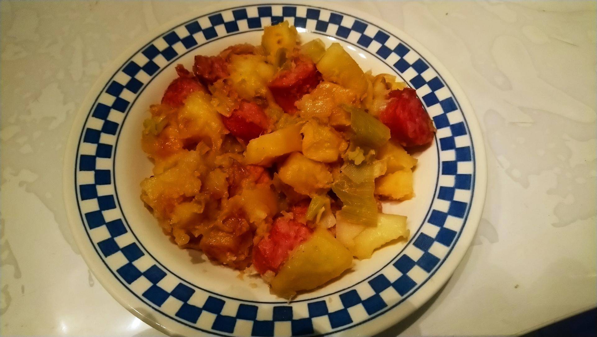 Pommes de terre, saucisses - Recette Cookeo | Moulinex