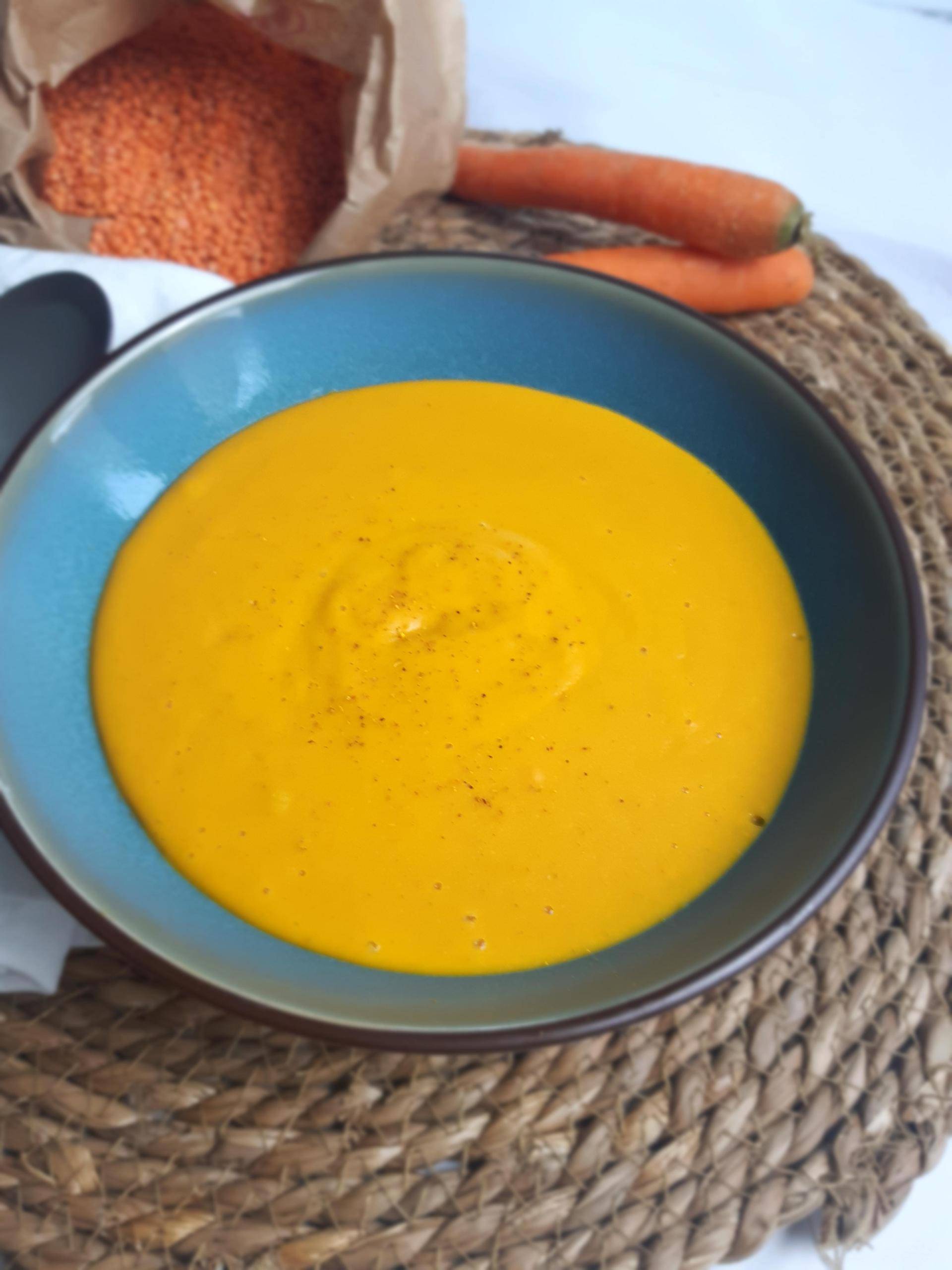Velouté de lentilles corail carotte, coco, curry - Recette Companion Connect XL | Moulinex