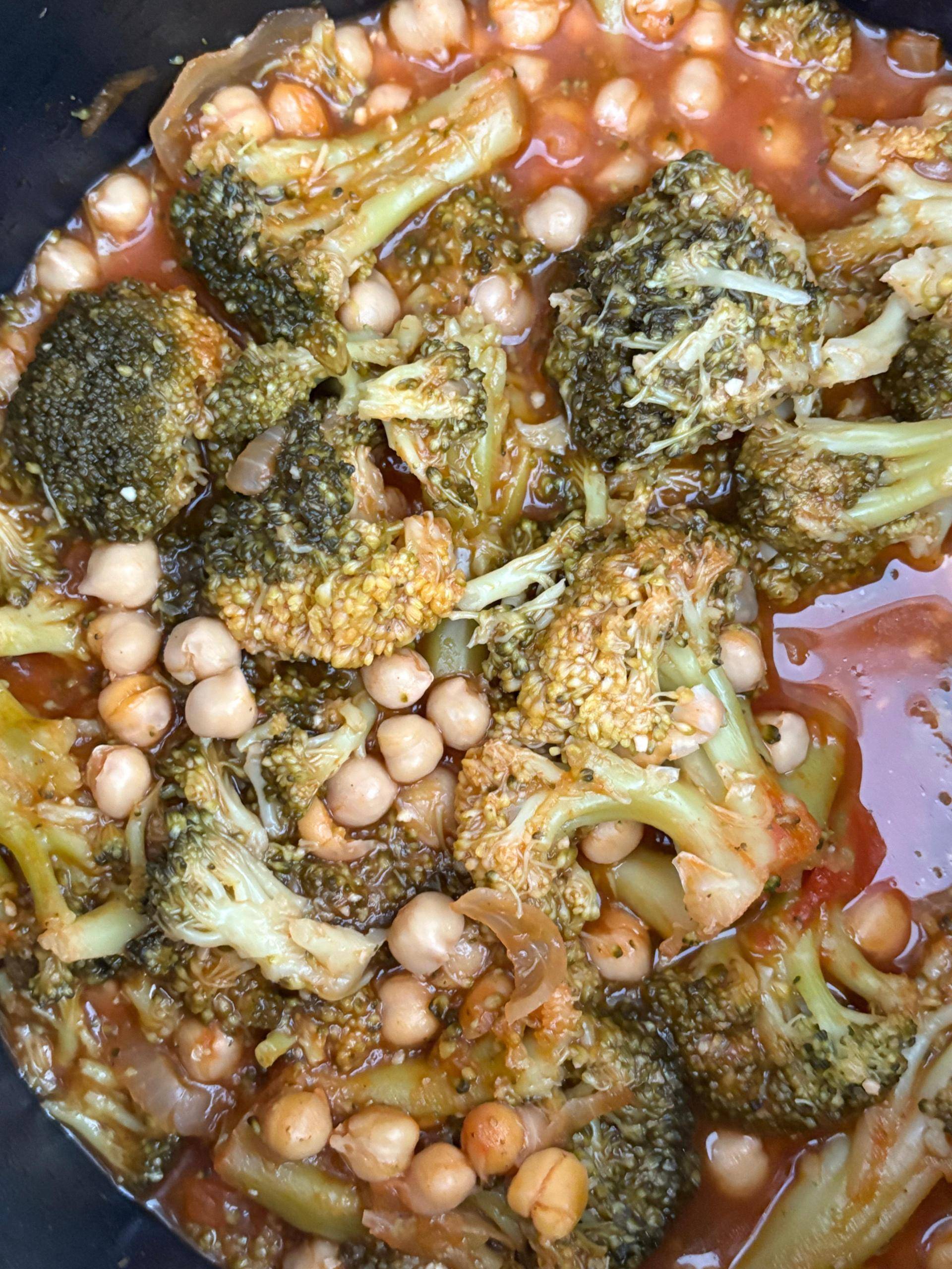 Brocolis aux pois chiches à la sauce tomate - Recette Cookeo 9in1 | Moulinex