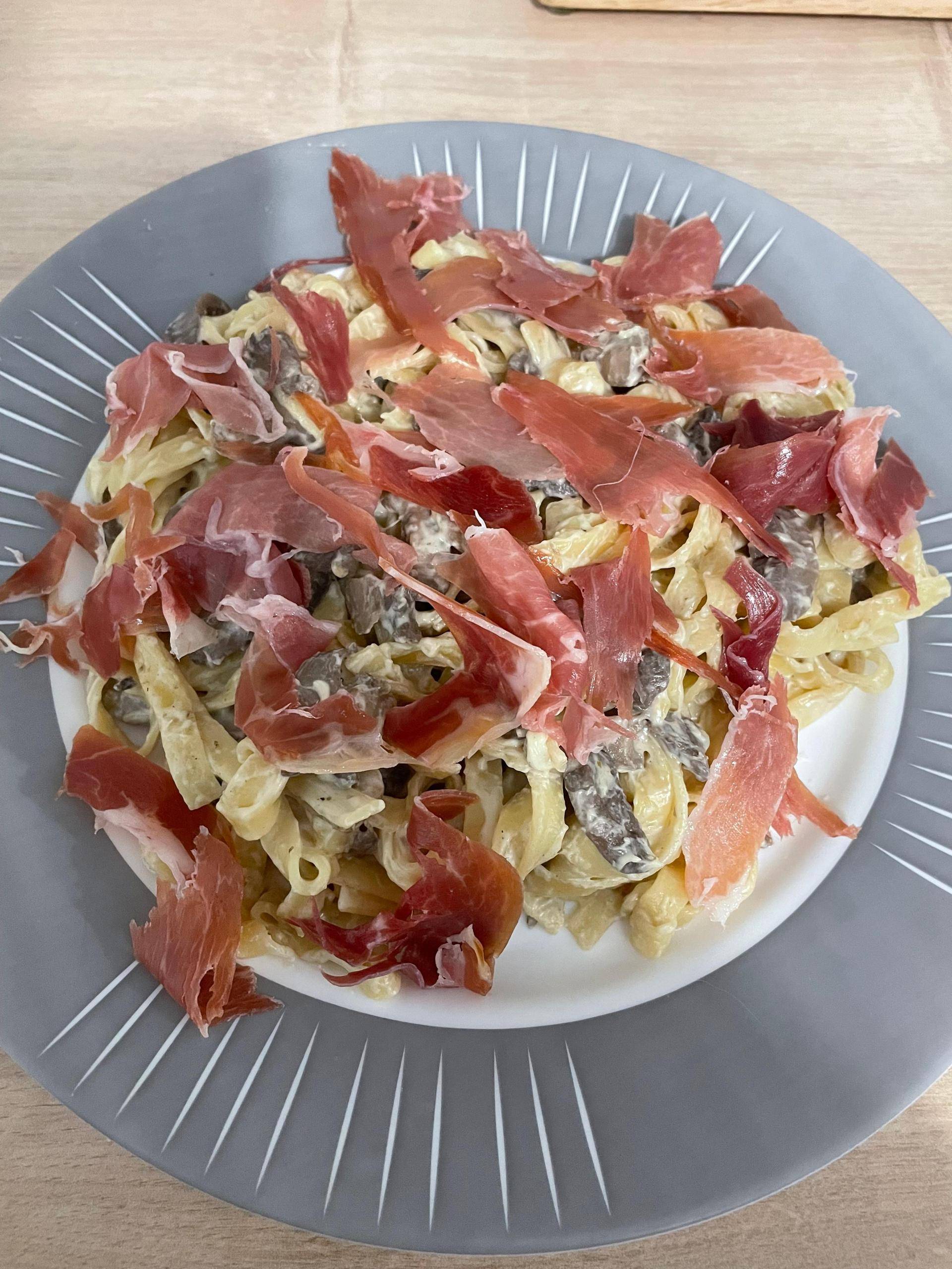 Tagliatelles aux champignons et au jambon cru - Recette Cookeo V3 | Moulinex