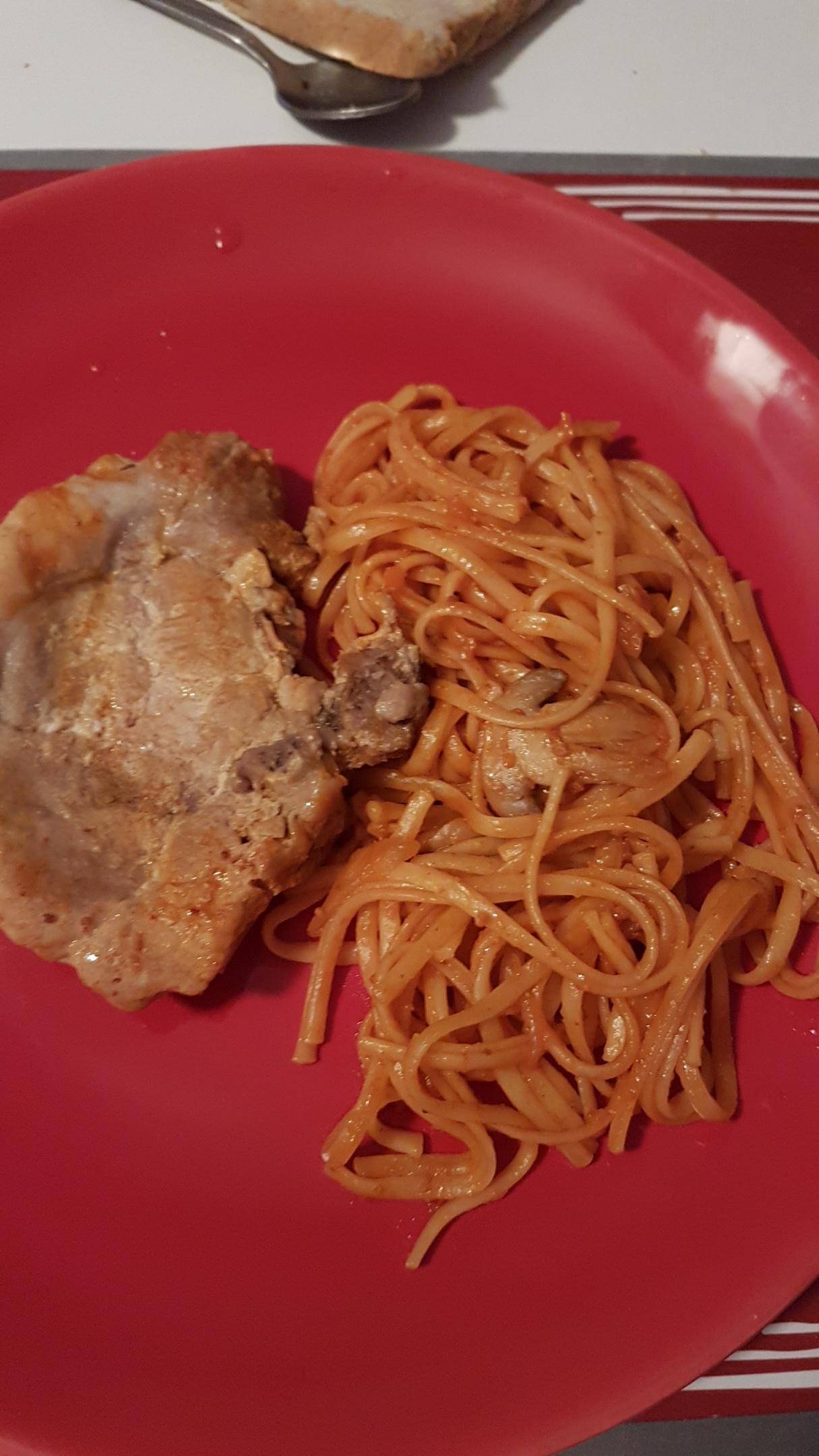 Côtes de porc spaghetti sauce italienne - Recette Cookeo | Moulinex