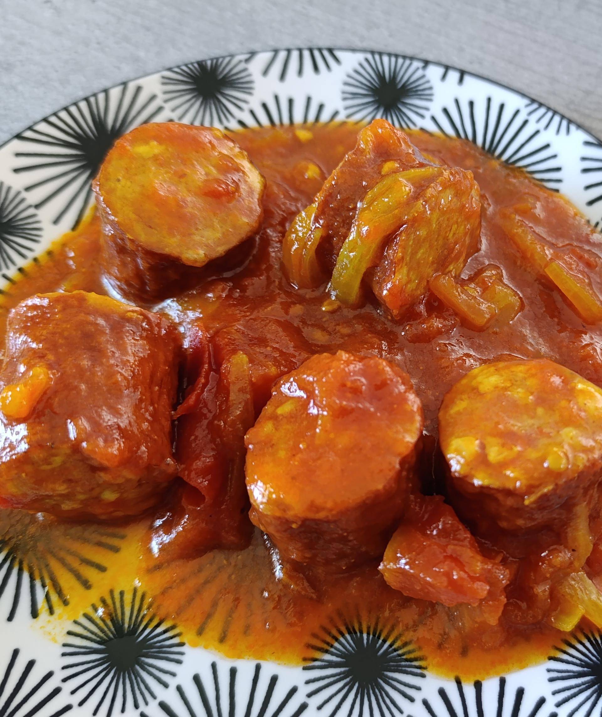 Rougail saucisses (aux saucisses fumées) - Recette Cookeo | Moulinex