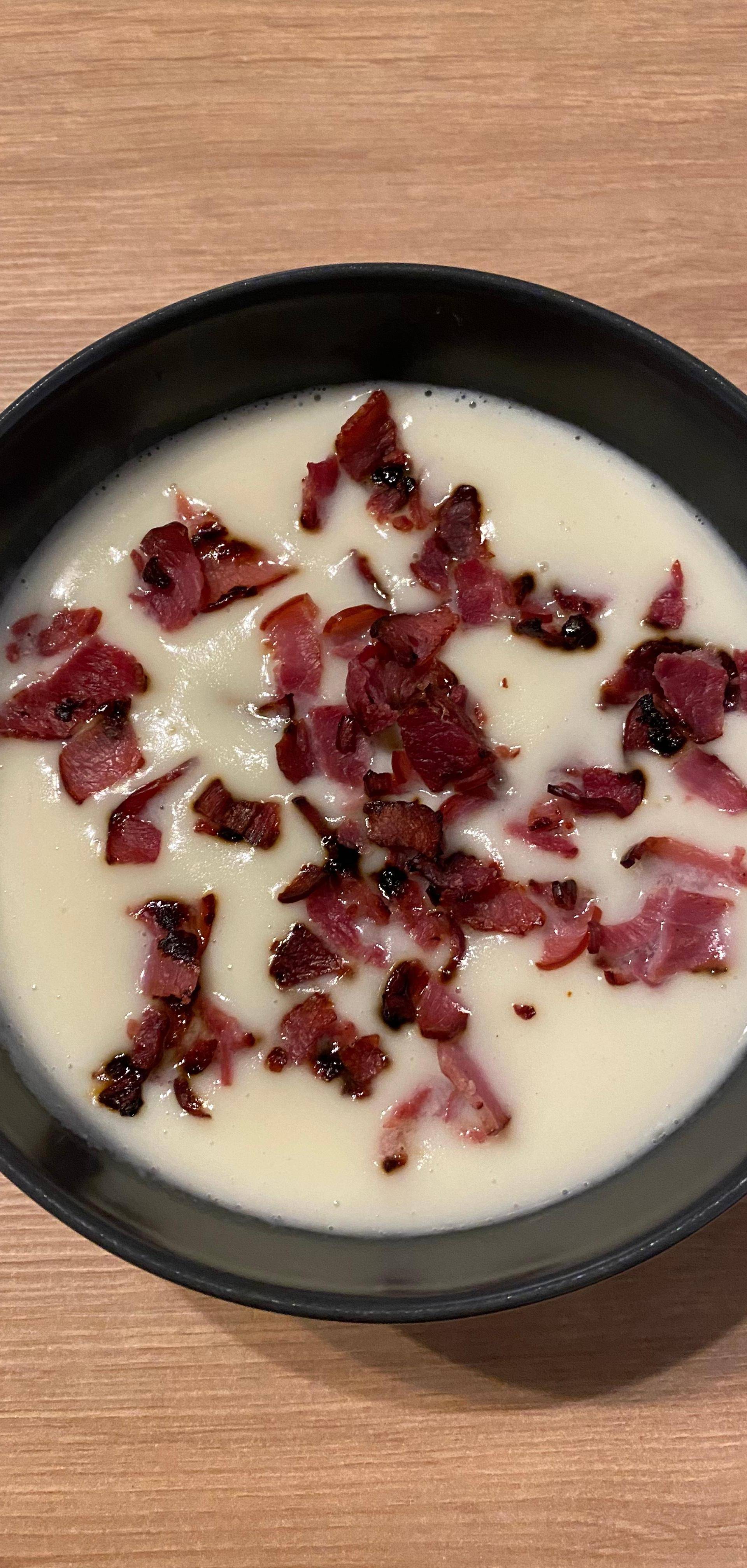 Velouté de chou-fleur et bacon grillé - Recette Companion Connect XL | Moulinex