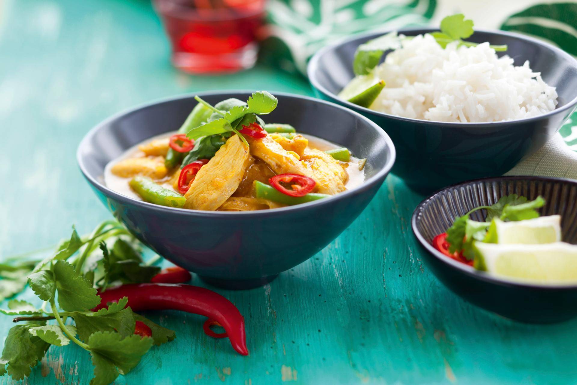 Thaise kip met rode curry en chilipeper - Recette Companion Connect | Moulinex