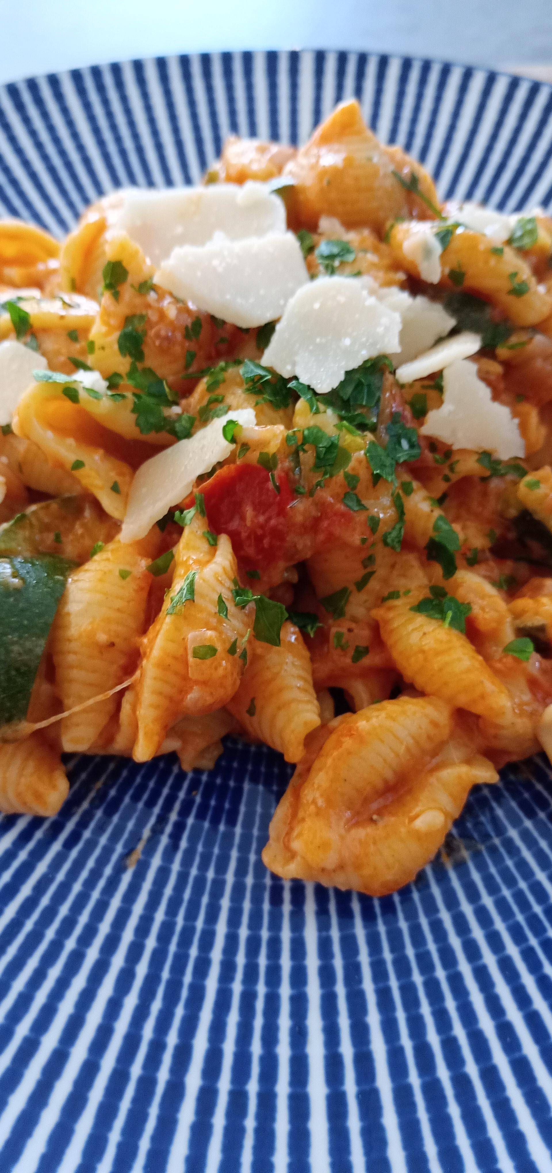 Pates au pesto-rosso de Sixtinemls - Recette Cookeo | Moulinex