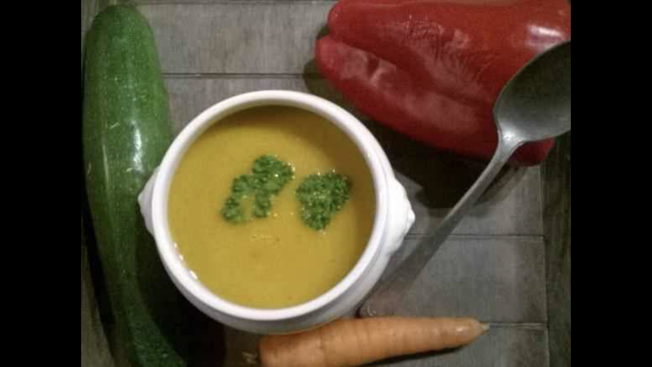 Soupe de Courgettes & Poivrons - Recette Companion Connect XL | Moulinex
