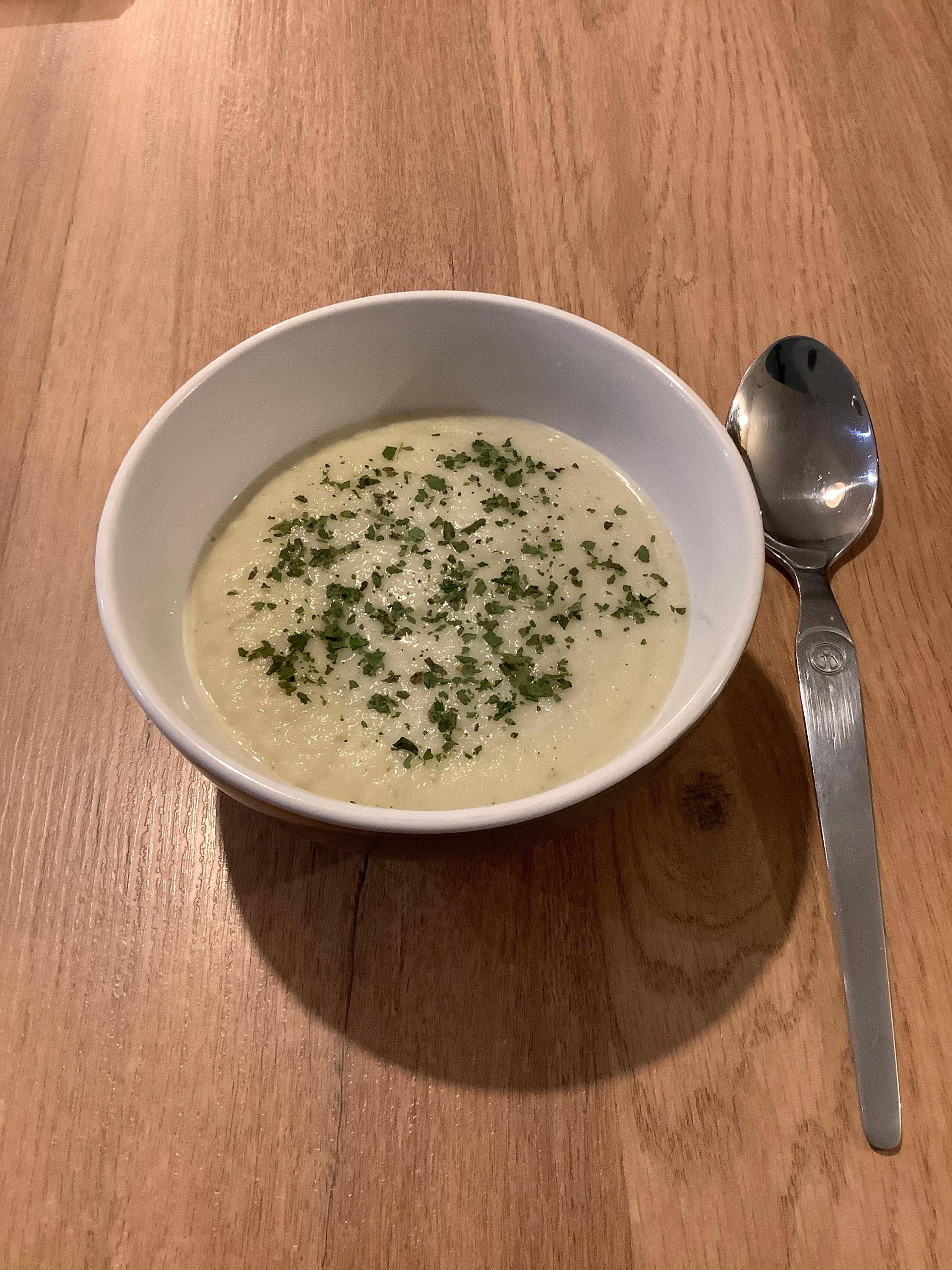 Crème de céleri à la sauge - Recette Companion Connect XL | Moulinex
