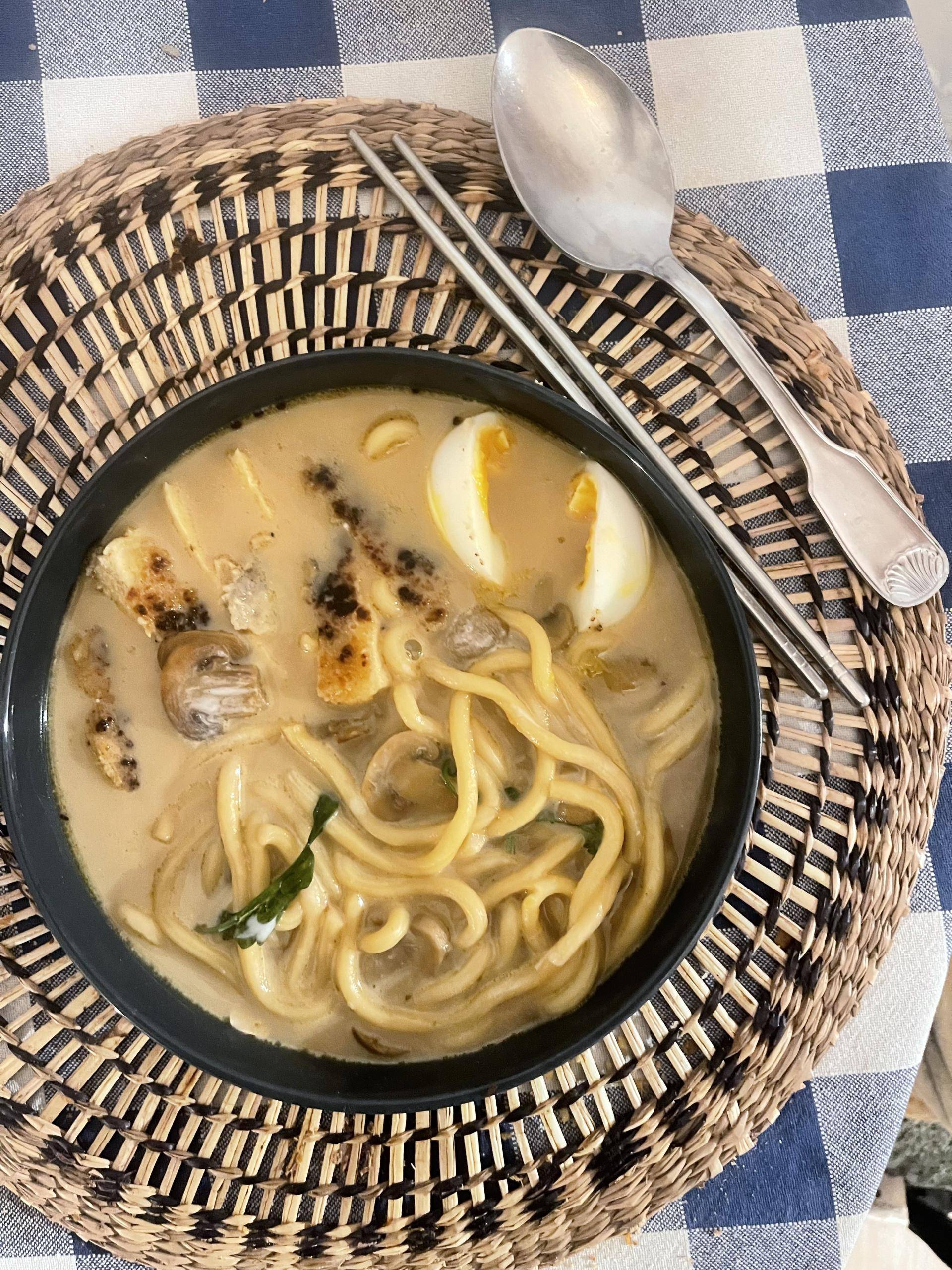 Ramen végétarien au lait de coco et curry vert - Recette Cookeo Infinity Autostir | Moulinex