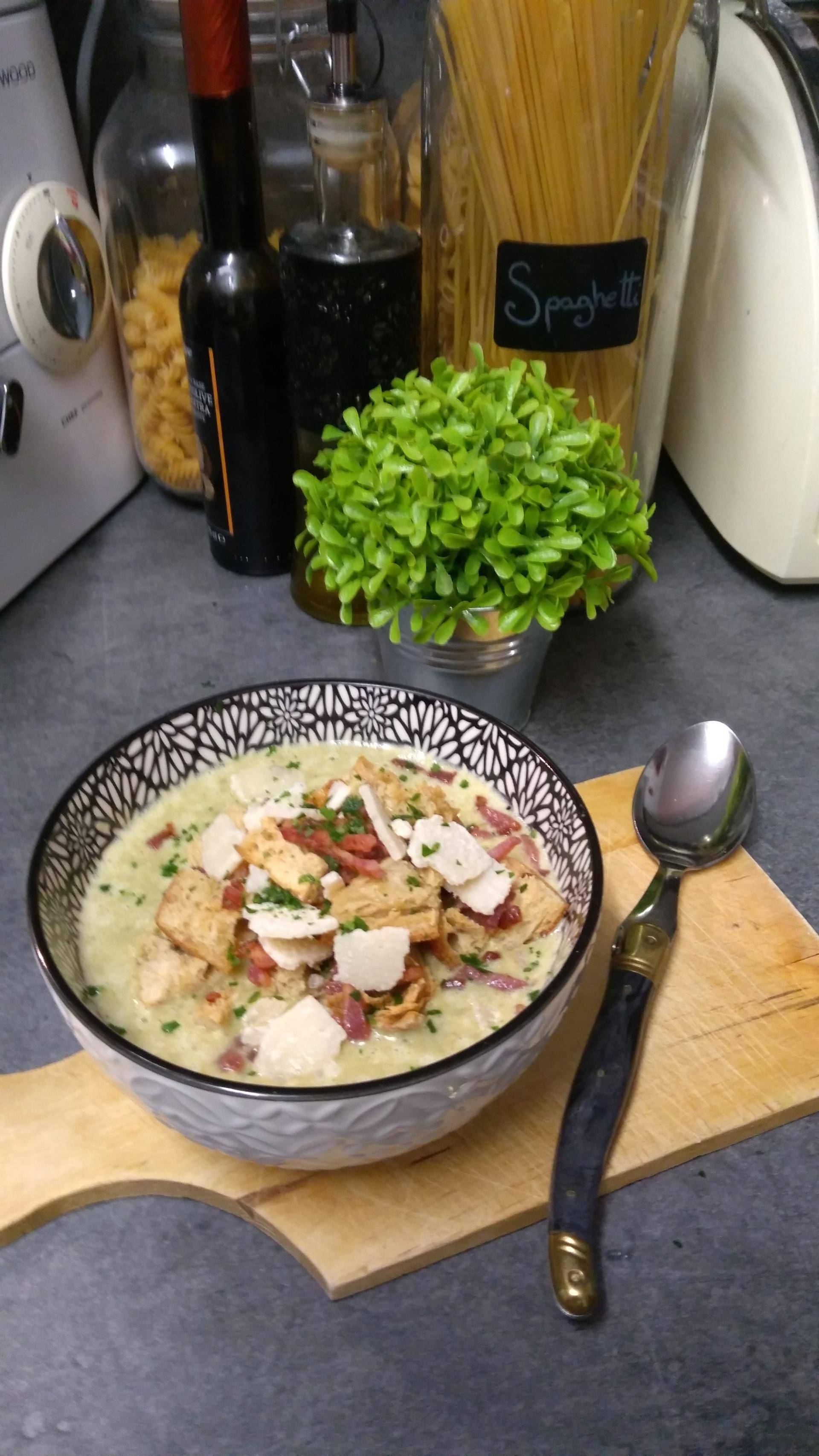 Velouté de brocolis & poireaux by Shayna - Recette Cookeo | Moulinex