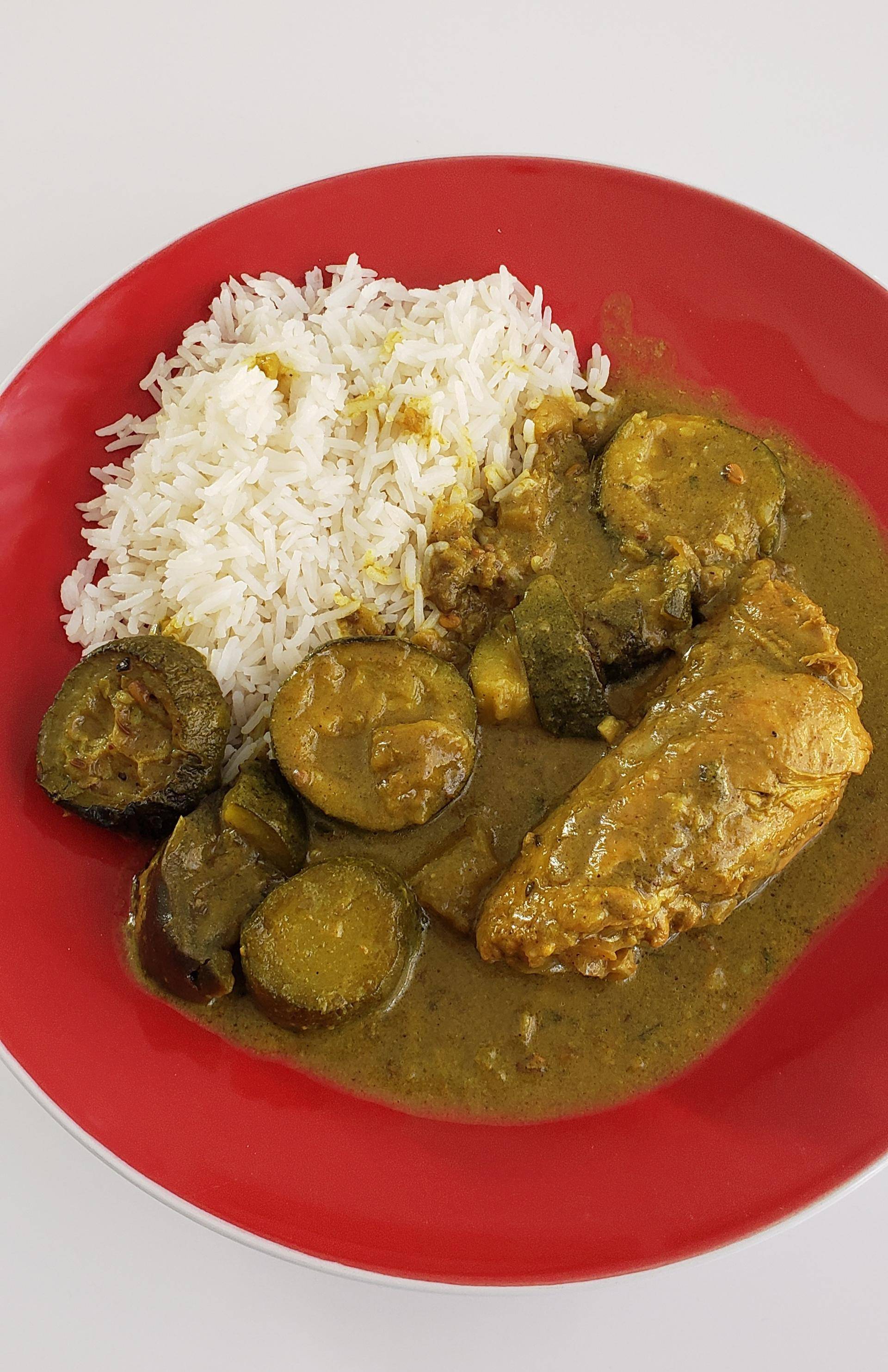 Colombo de poulet Antillais accompagné de riz - Recette Cookeo | Moulinex