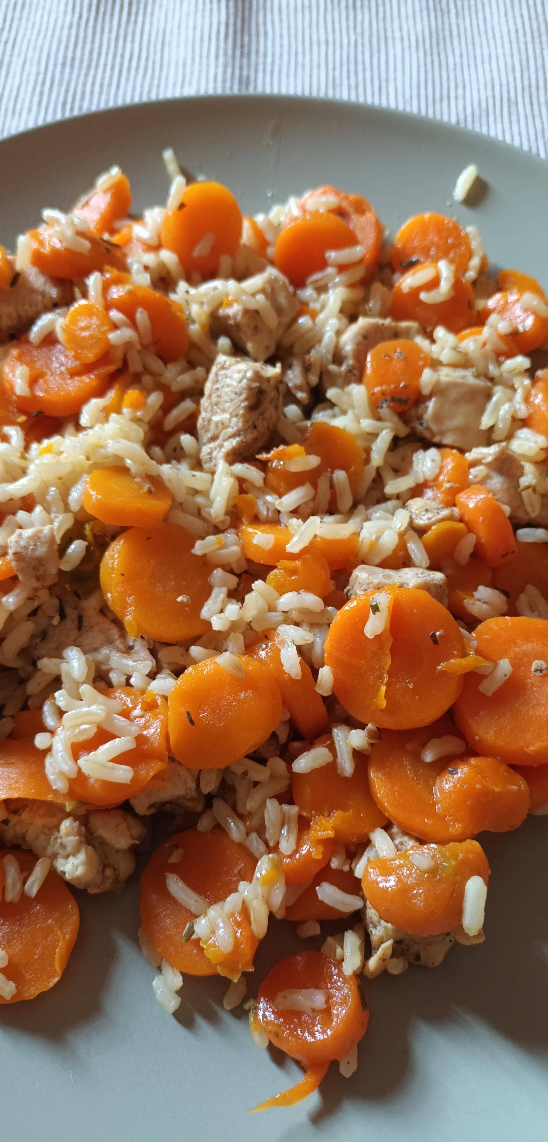 Poulet avec Riz et carottes épicées. - Recette Cookeo Infinity Autostir | Moulinex