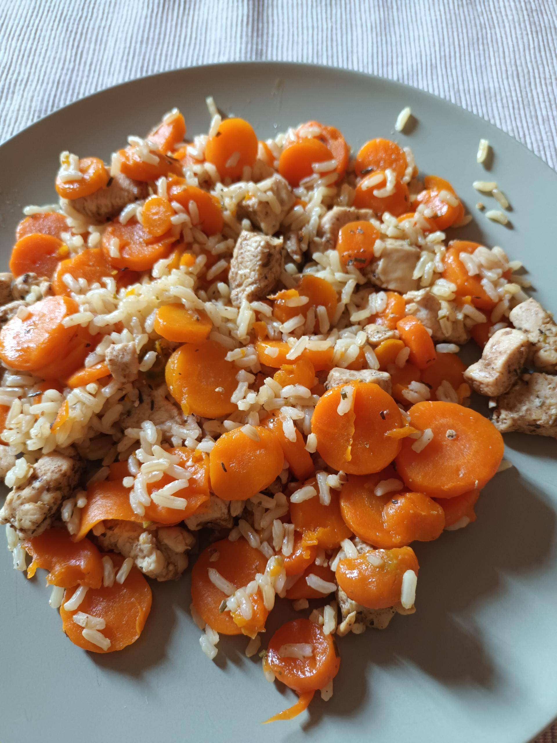 Poulet avec Riz et carottes épicées. - Recette Cookeo Infinity Autostir | Moulinex