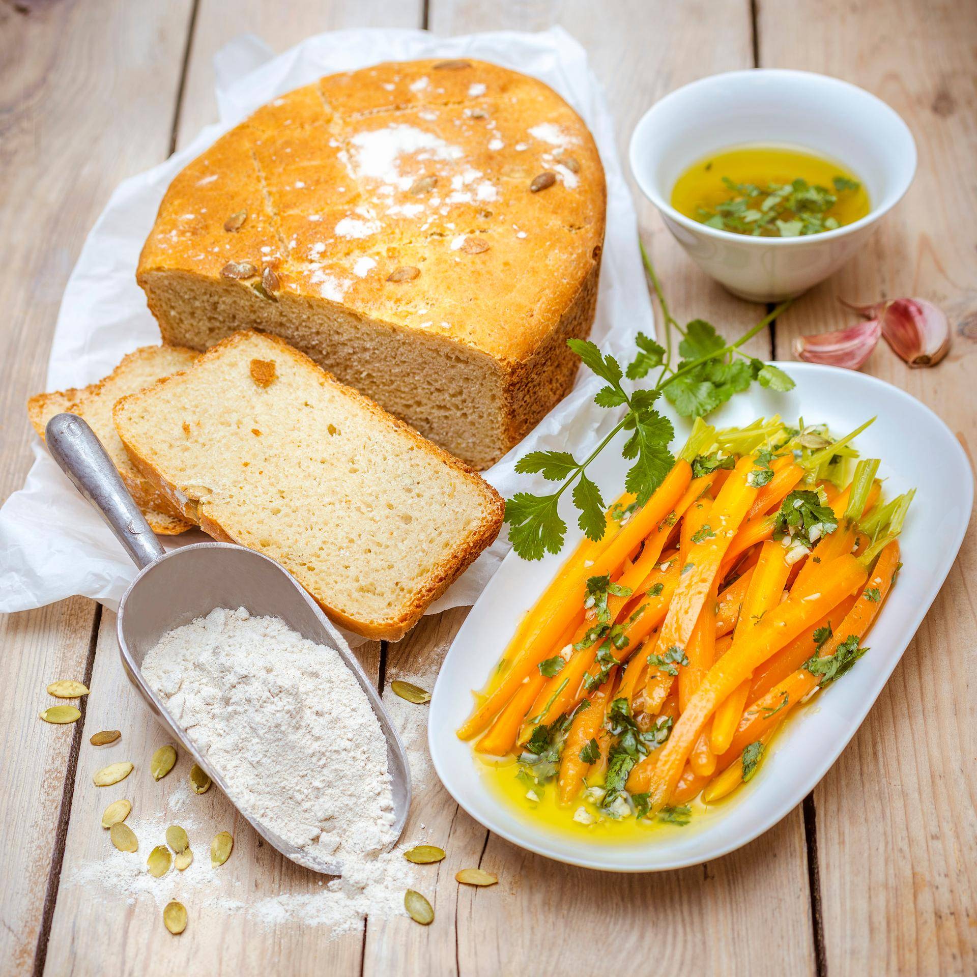 Pain cocotte aux graines de courges et minis carottes relevées - Recette Companion Connect | Moulinex