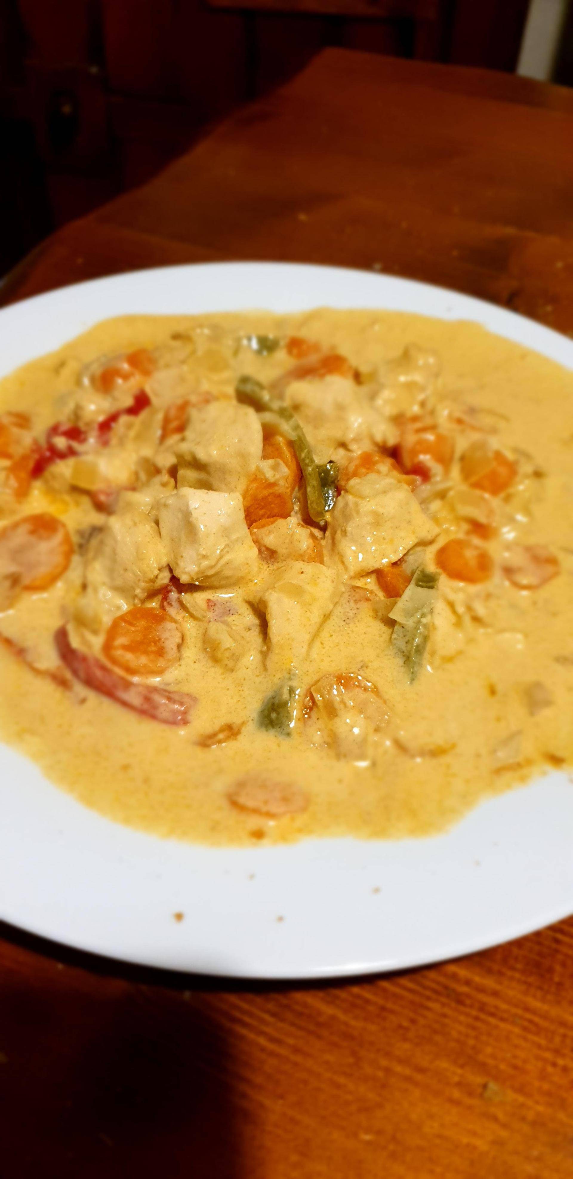 Émincé de dinde à la moutarde accompagné de carottes et poivrons - Recette Cookeo V3 | Moulinex