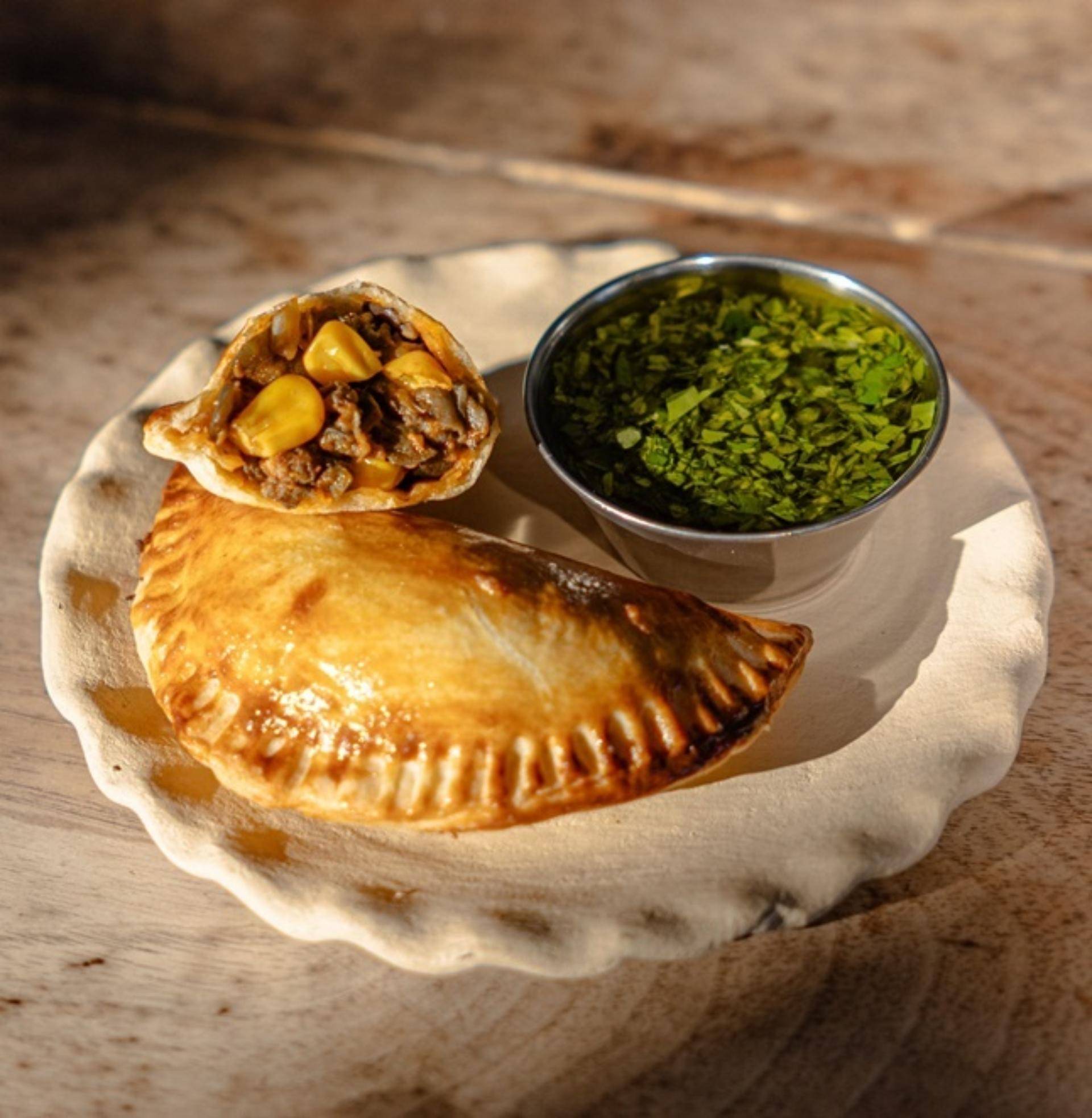Empanadas aubergine, porc, sauce chimichurri - Recette Cookeo Infinity 16in1 | Moulinex