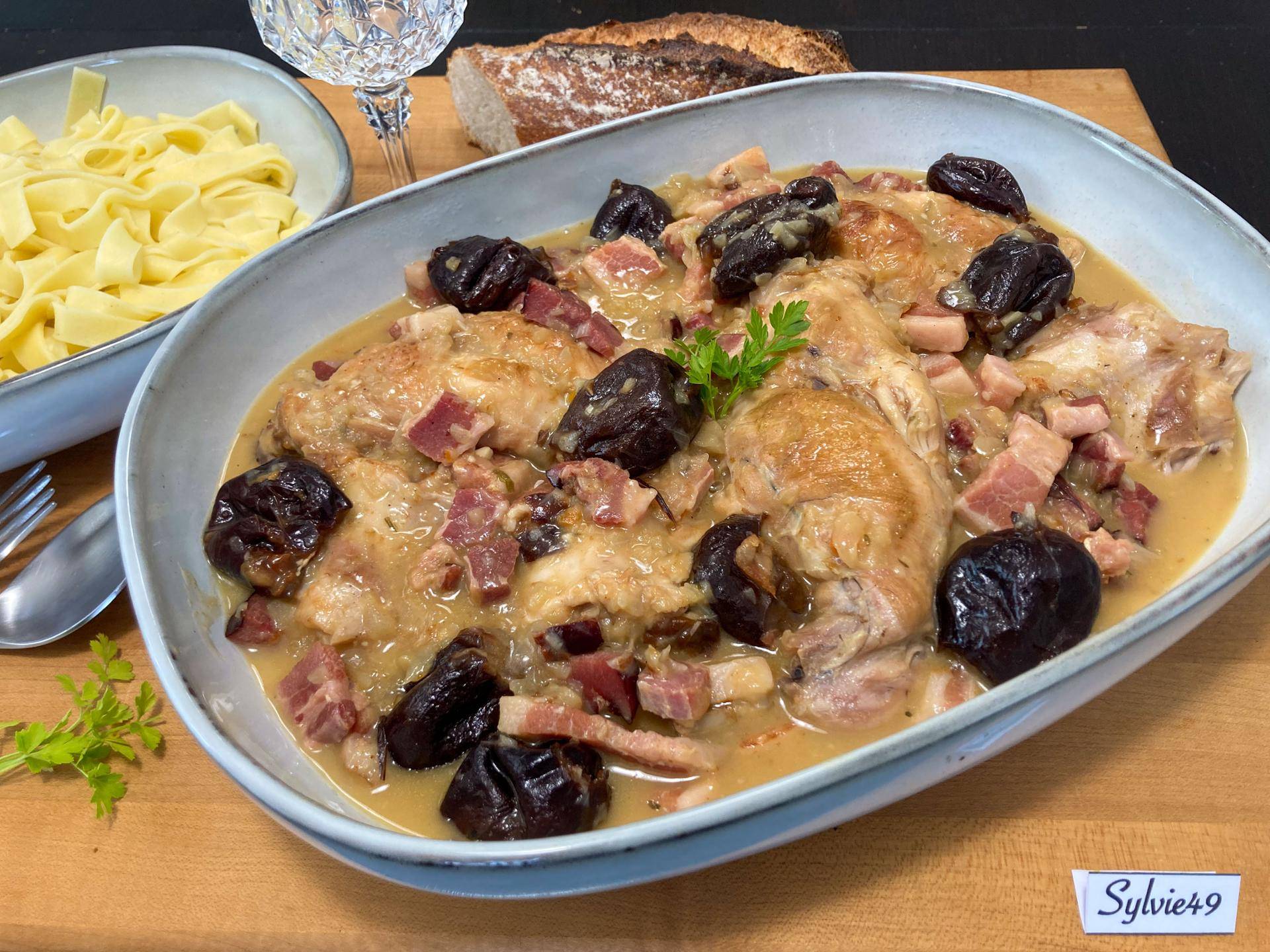 Lapin aux pruneaux et au vin blanc - Recette Cookeo V3 | Moulinex