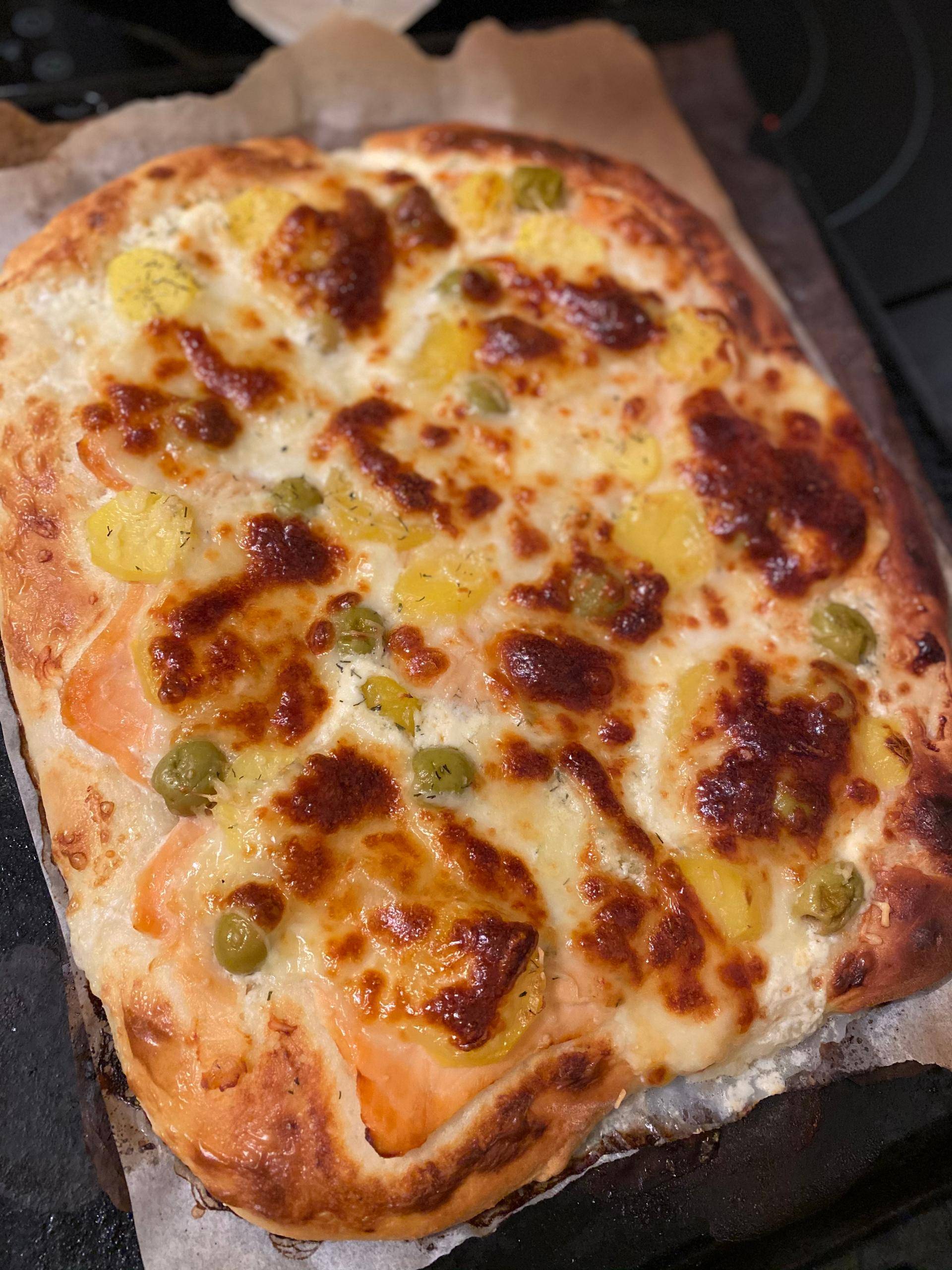 Pizza moelleuse saumon pomme de terre crème - Recette Companion Connect | Moulinex