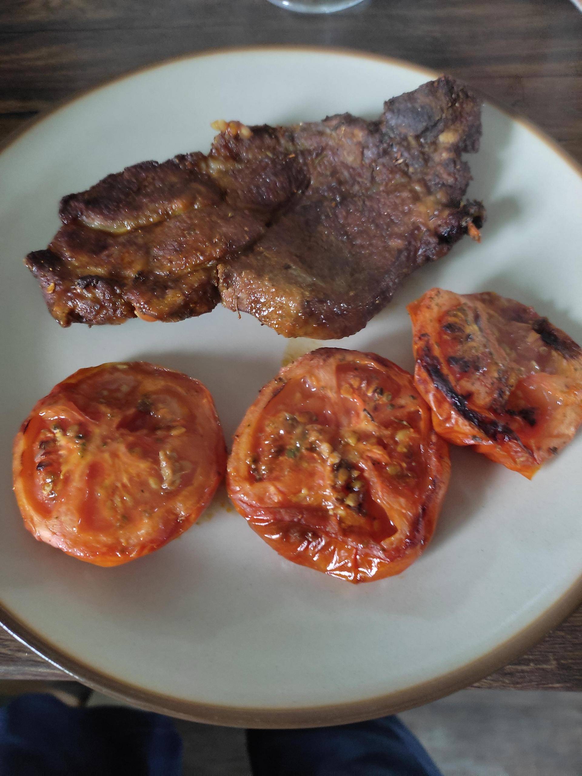 Échine de porc marinée avec tomates provençales - Recette Cookeo | Moulinex