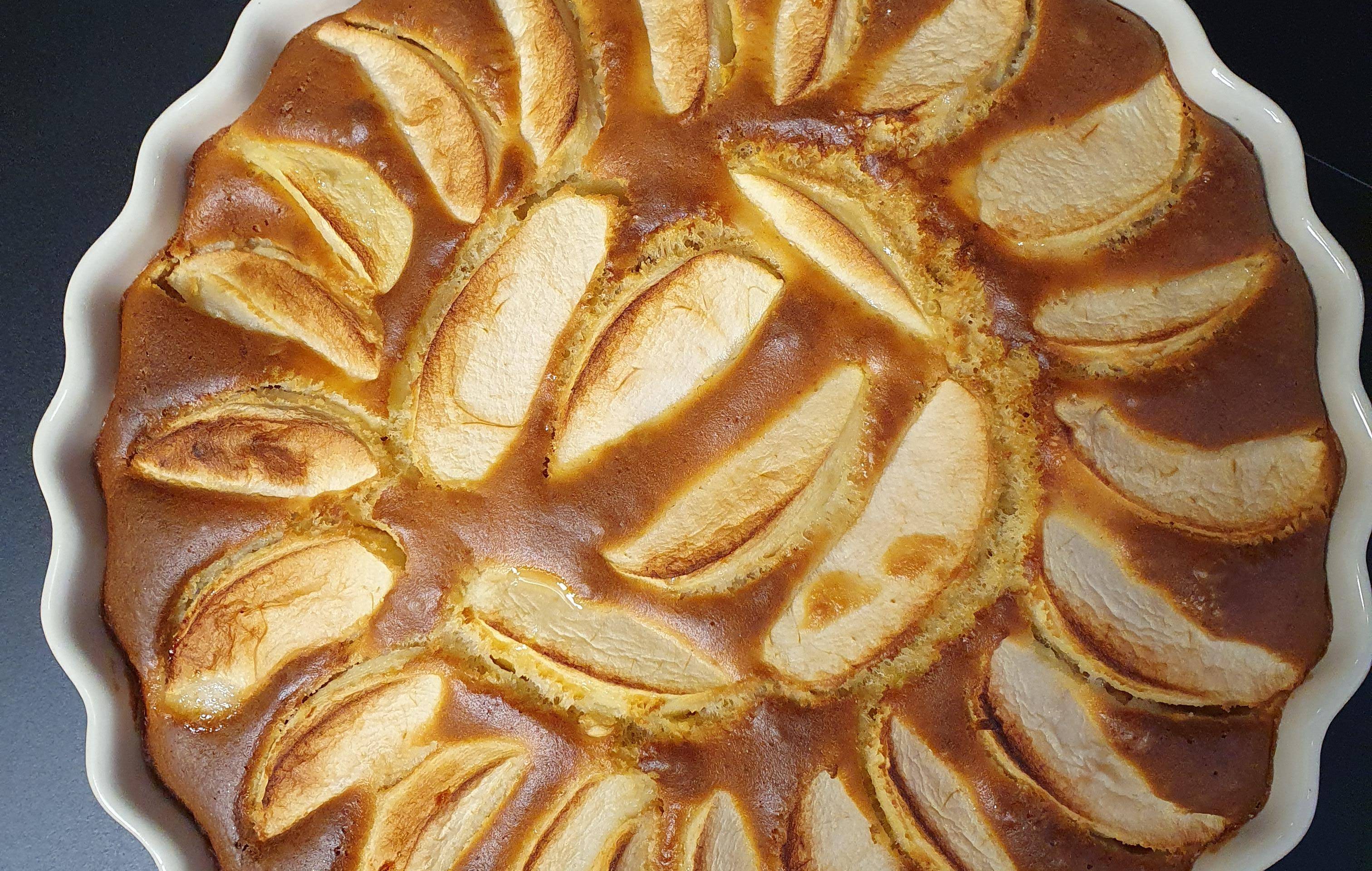 Gâteau moelleux aux pommes caramélisé - Recette Cookeo | Moulinex
