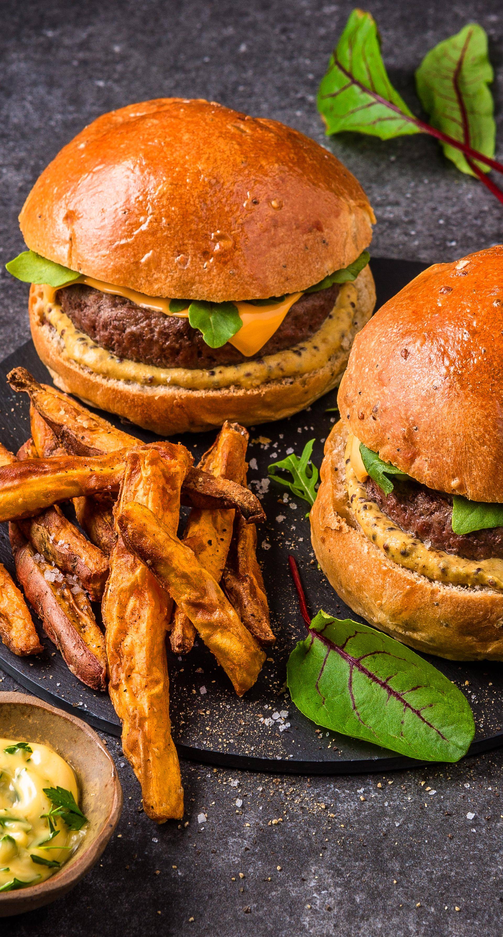 Hamburger en zoete aardappelfrietjes - Recette EASY FRY OVEN & GRILL 9 in 1 | Moulinex