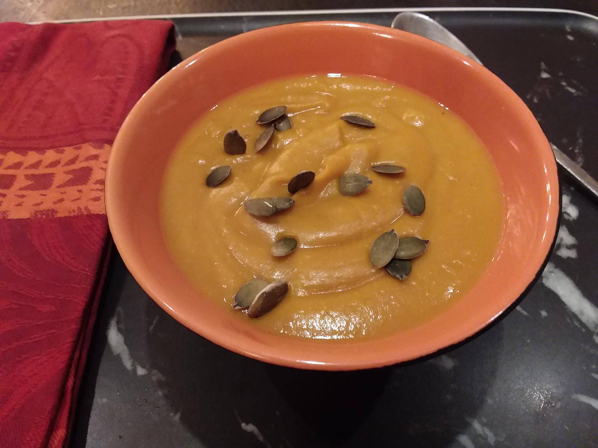 Velouté de lentilles, poireaux et carottes - Recette Companion Connect XL | Moulinex