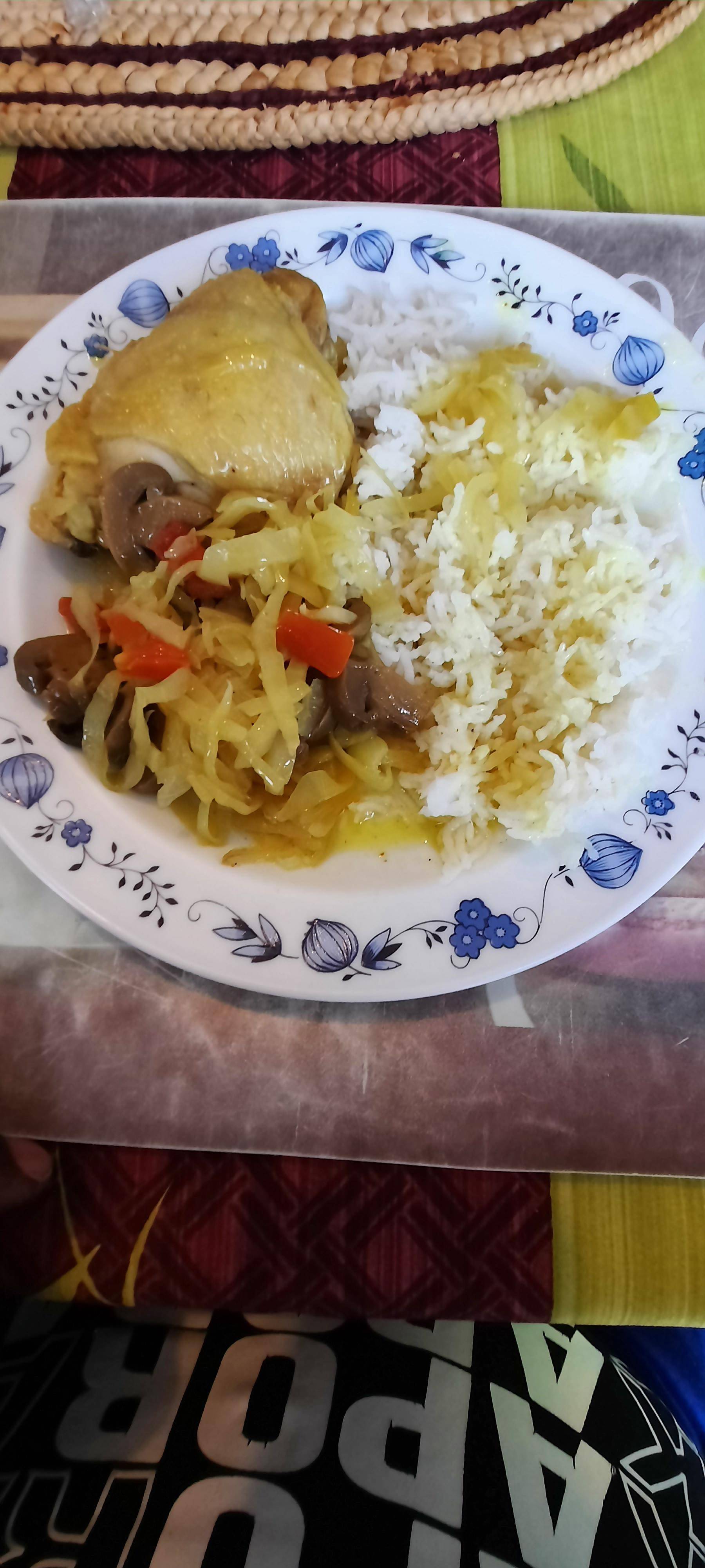 Carry poulet au choux et champignons de Paris - Recette Cookeo | Moulinex