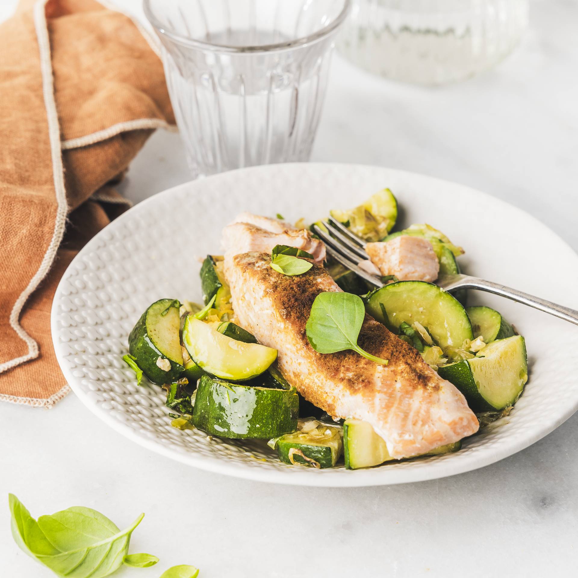 Gestoomde zalm, courgettes, look en citroen - Recette Cookeo 9in1 | Moulinex