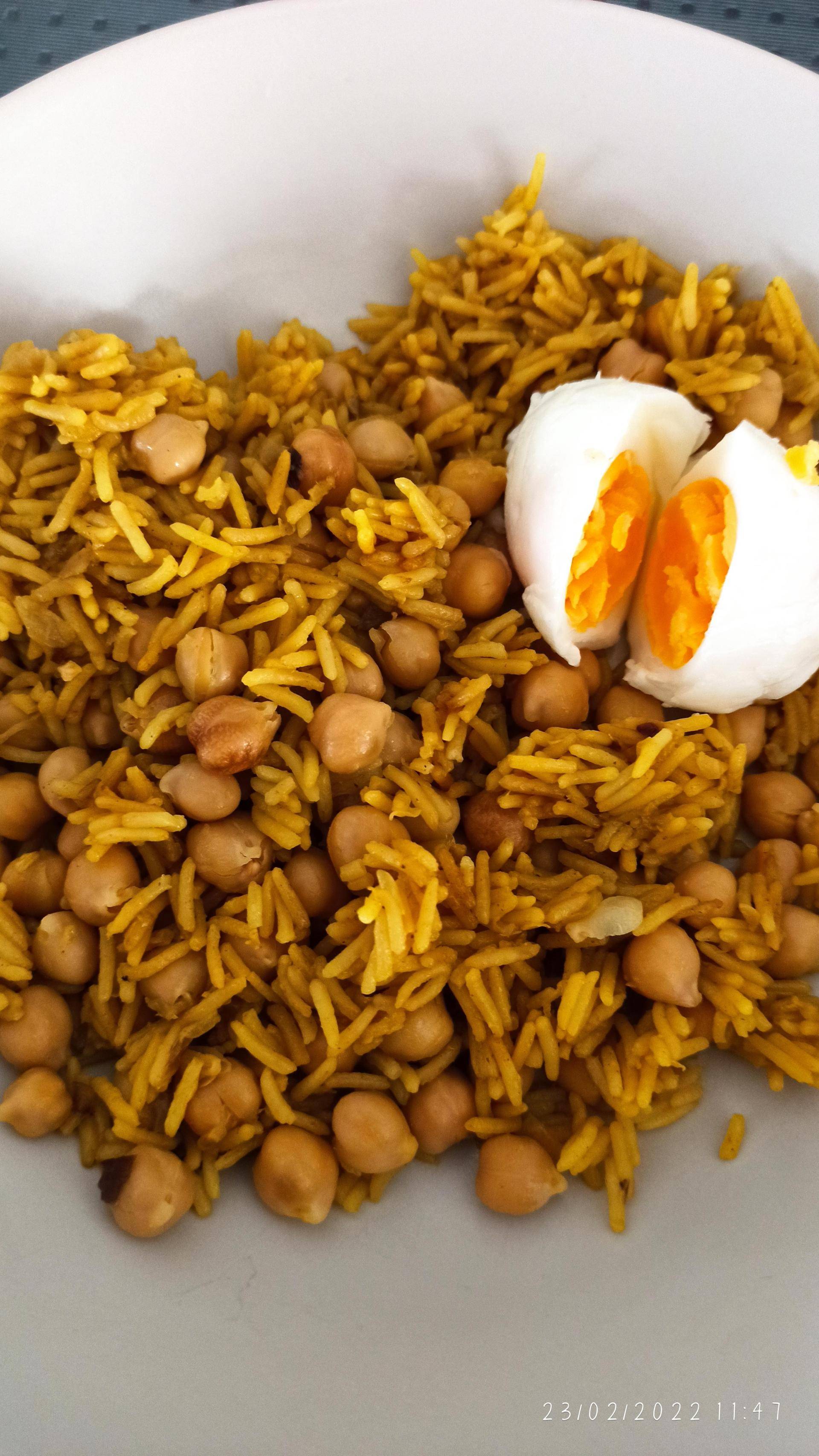 Riz pois chiches au curcuma et oeuf poché - Recette Cookeo | Moulinex