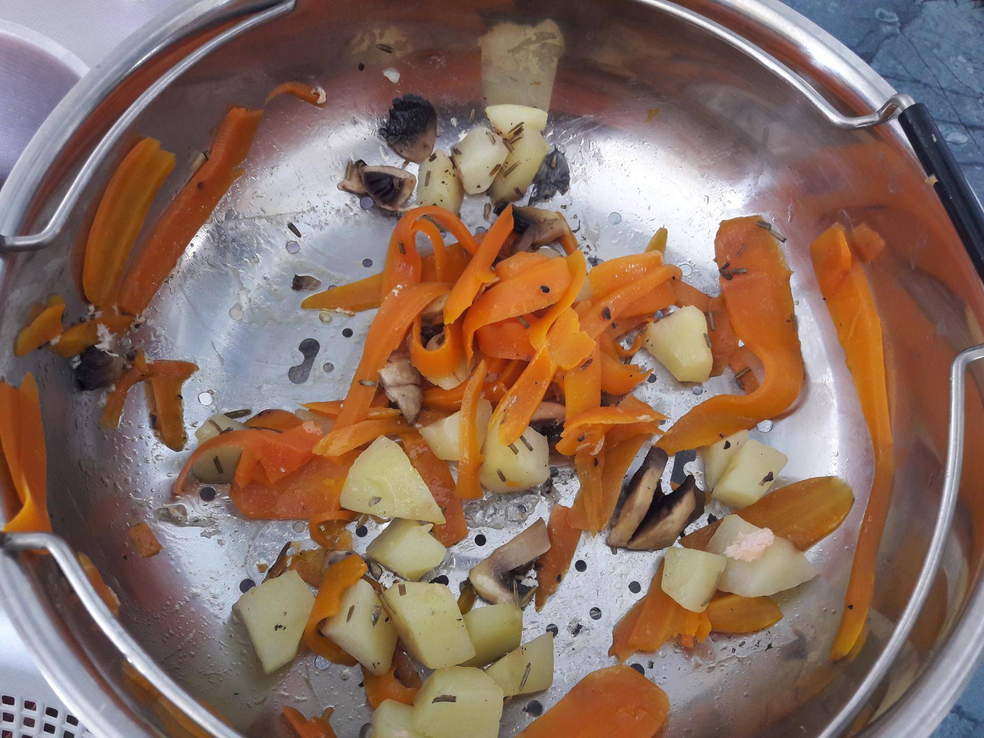 Saumon - pomme de terre et légumes - Recette Cookeo V3 | Moulinex