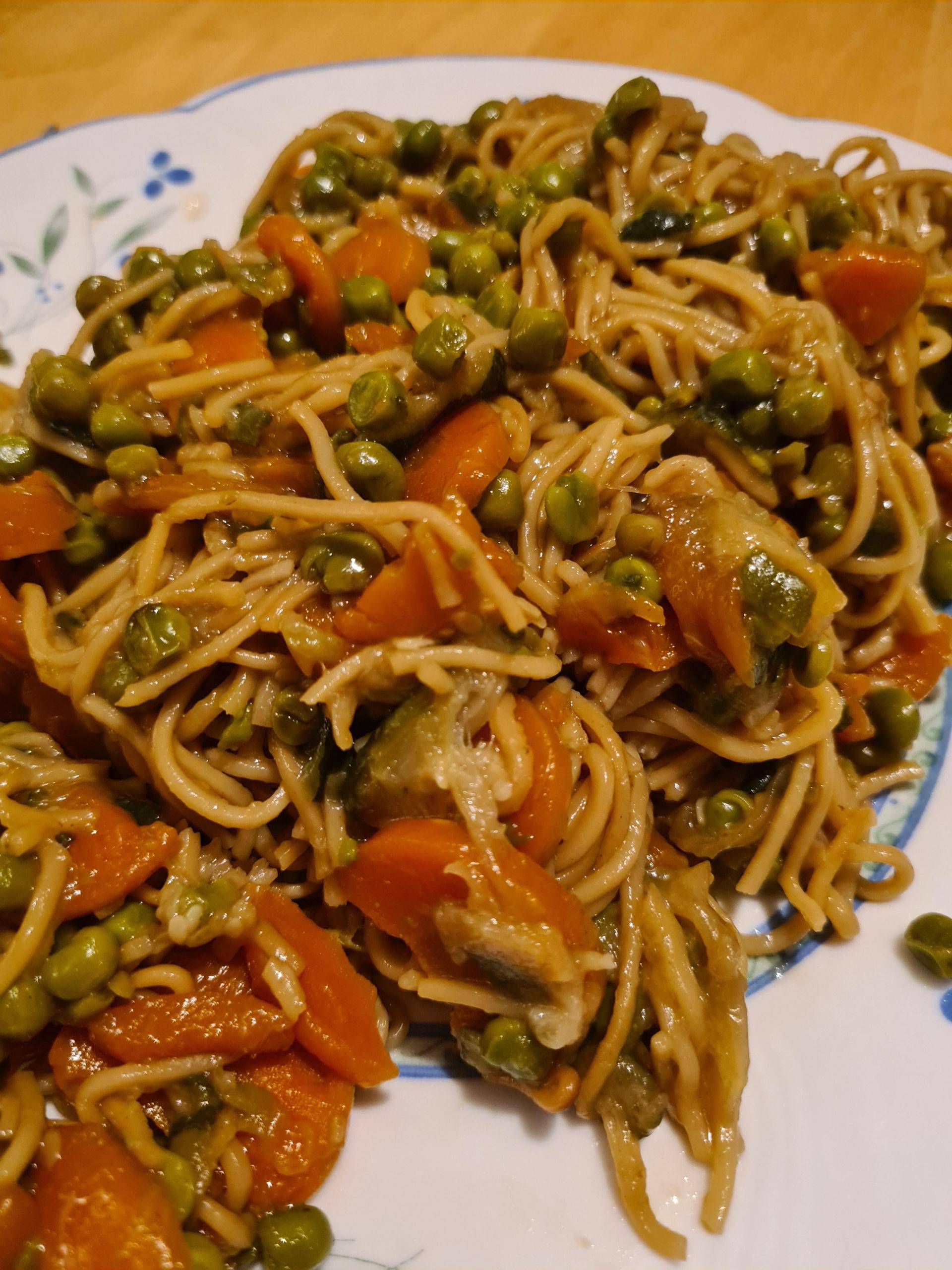 Légumes et nouilles à l'asiatique - Recette Cookeo V3 | Moulinex