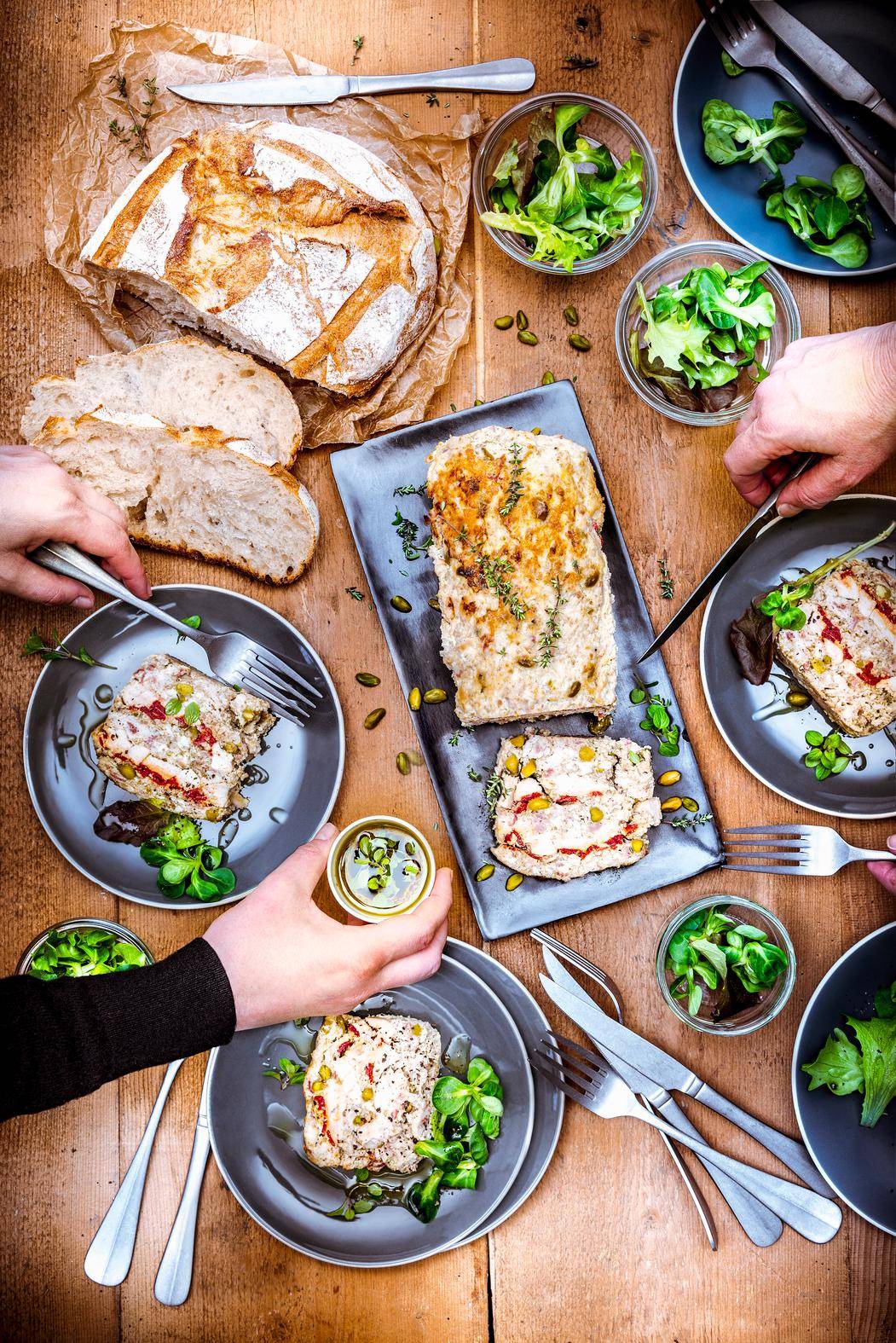 Terrine de poulet, pistaches et thym - Recette Companion | Moulinex