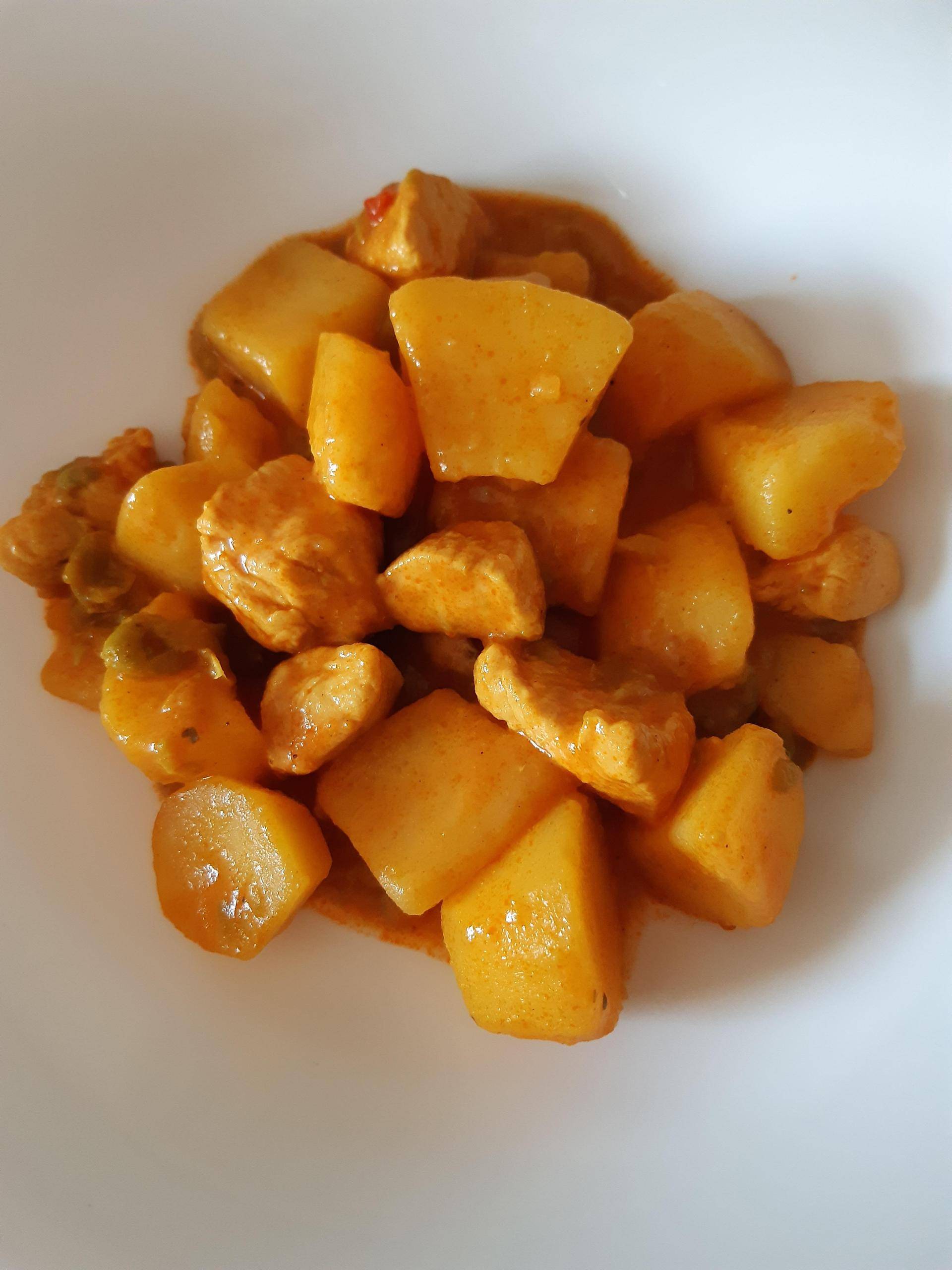 Pommes de terre au poulet, petits pois et épices du soleil - Recette Cookeo | Moulinex