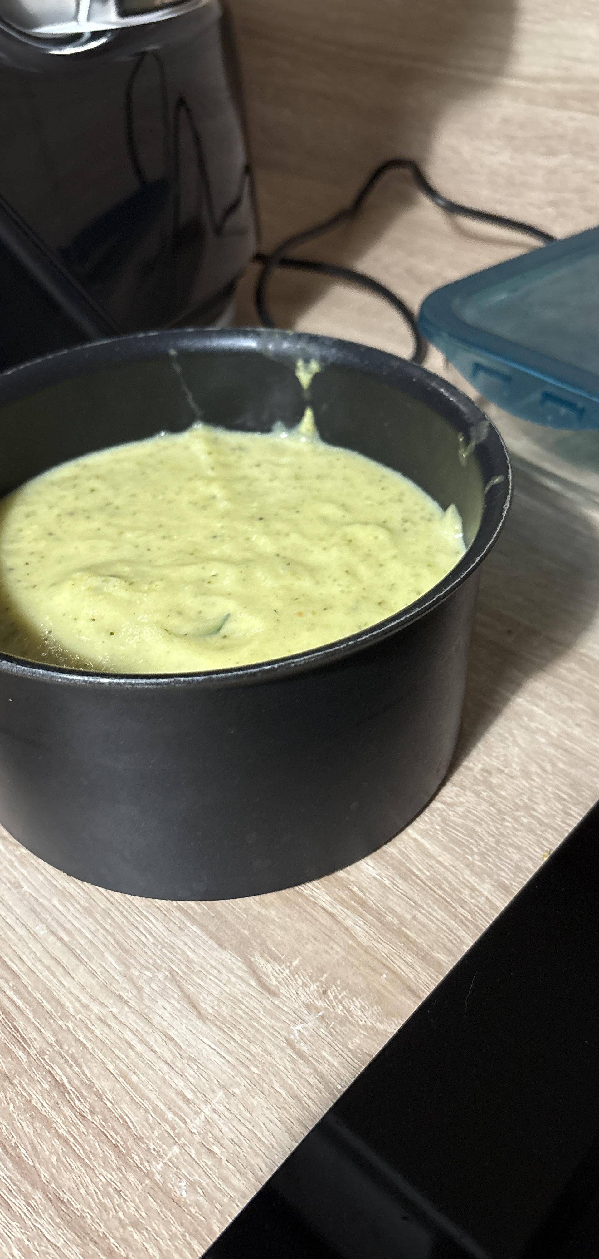 Soupe courgette vache kiri de Emiliew59 - Recette Companion Connect XL | Moulinex