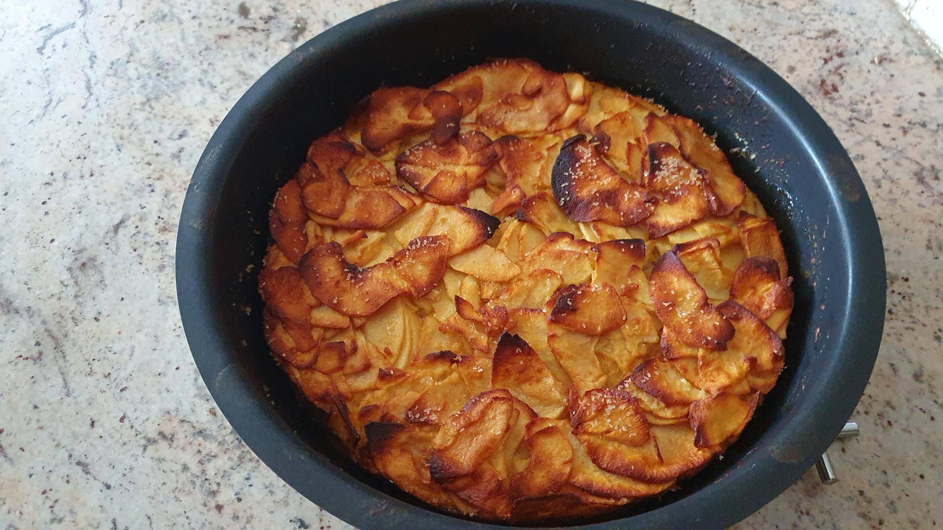 Gâteau invisible aux pommes sans beurre - Recette Companion Connect XL | Moulinex