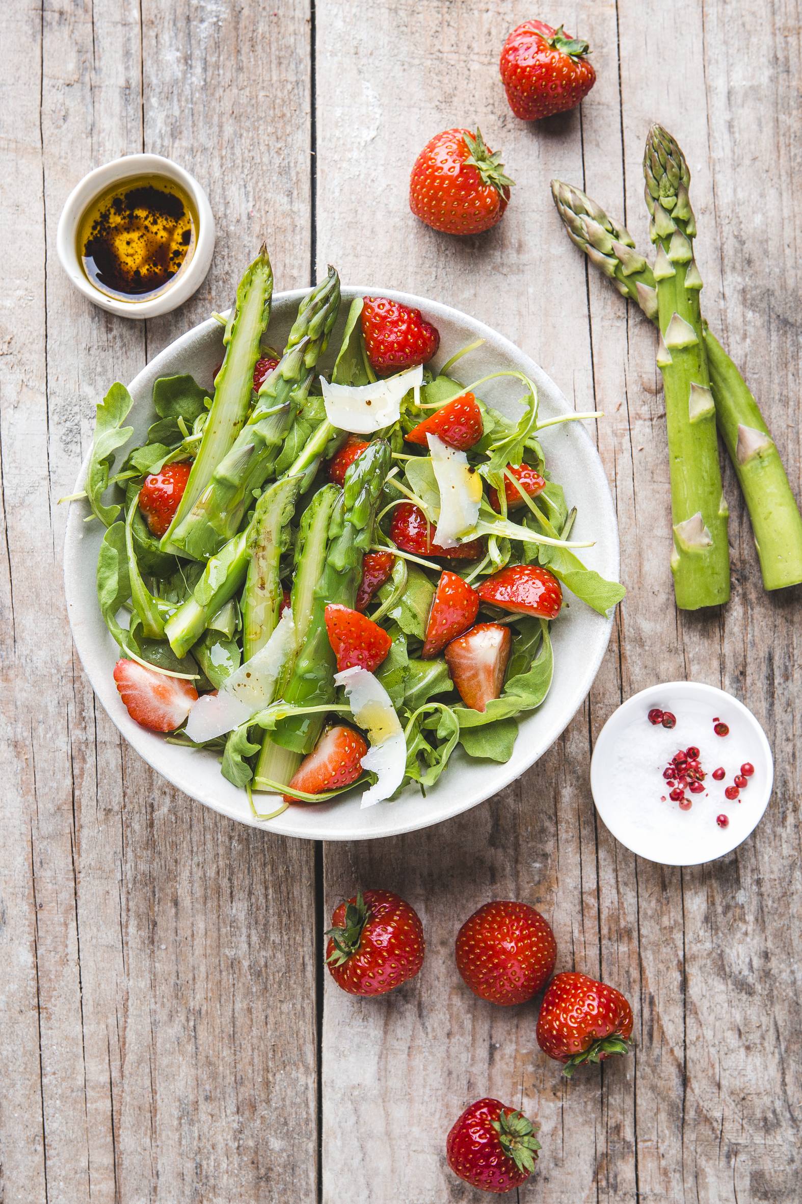 Salade asperges et fraises - Recette Cookeo | Moulinex
