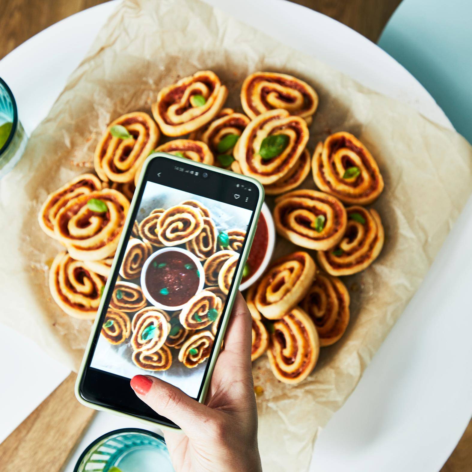 Mini pizzas roulées au jambon - Recette Cook'in One | Moulinex