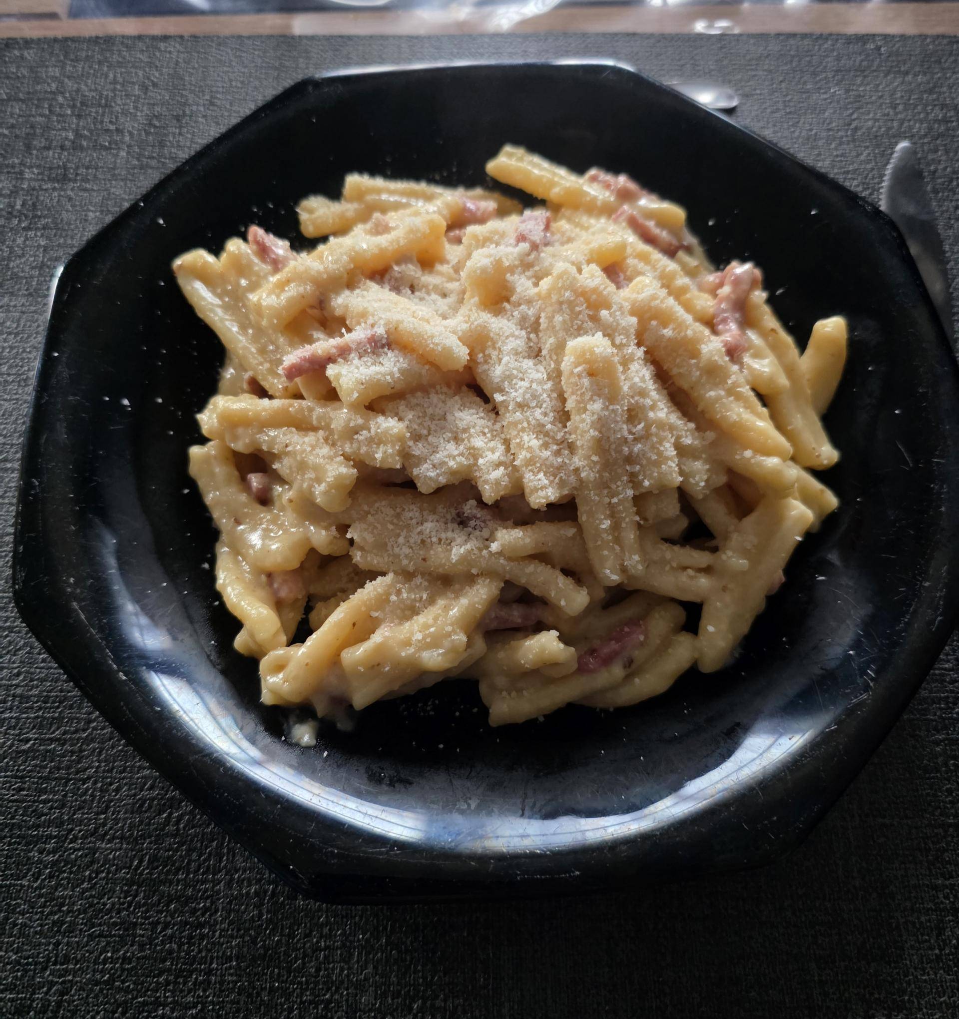 Vraies pâtes Carbonara (sans crème) - Recette Cookeo Infinity Autostir | Moulinex
