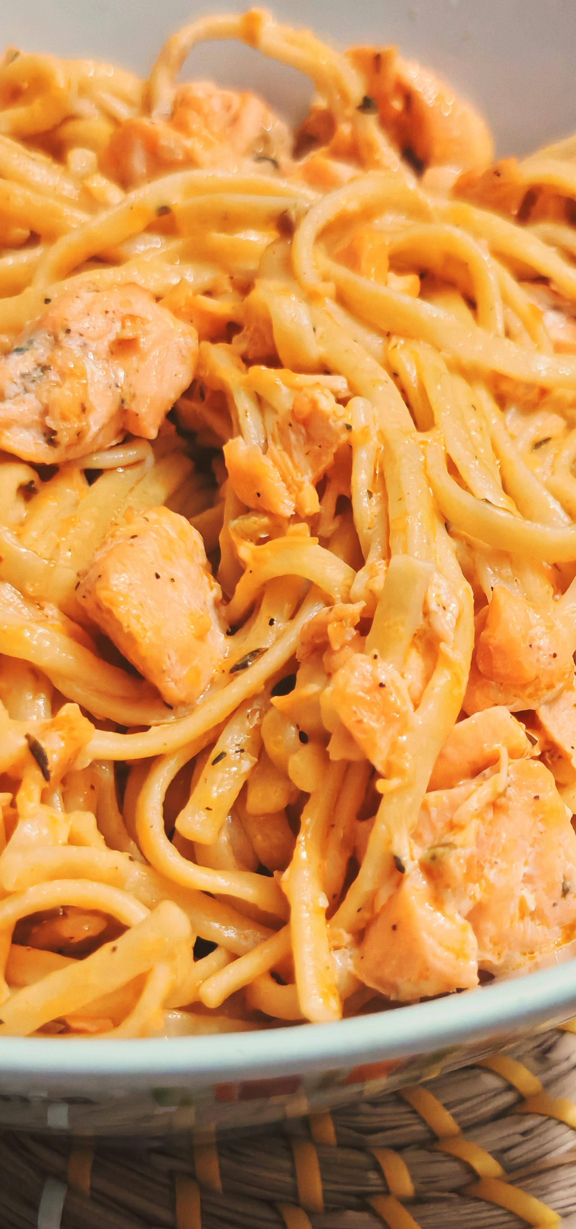Spaghetti au saumon - Recette Companion Connect XL | Moulinex