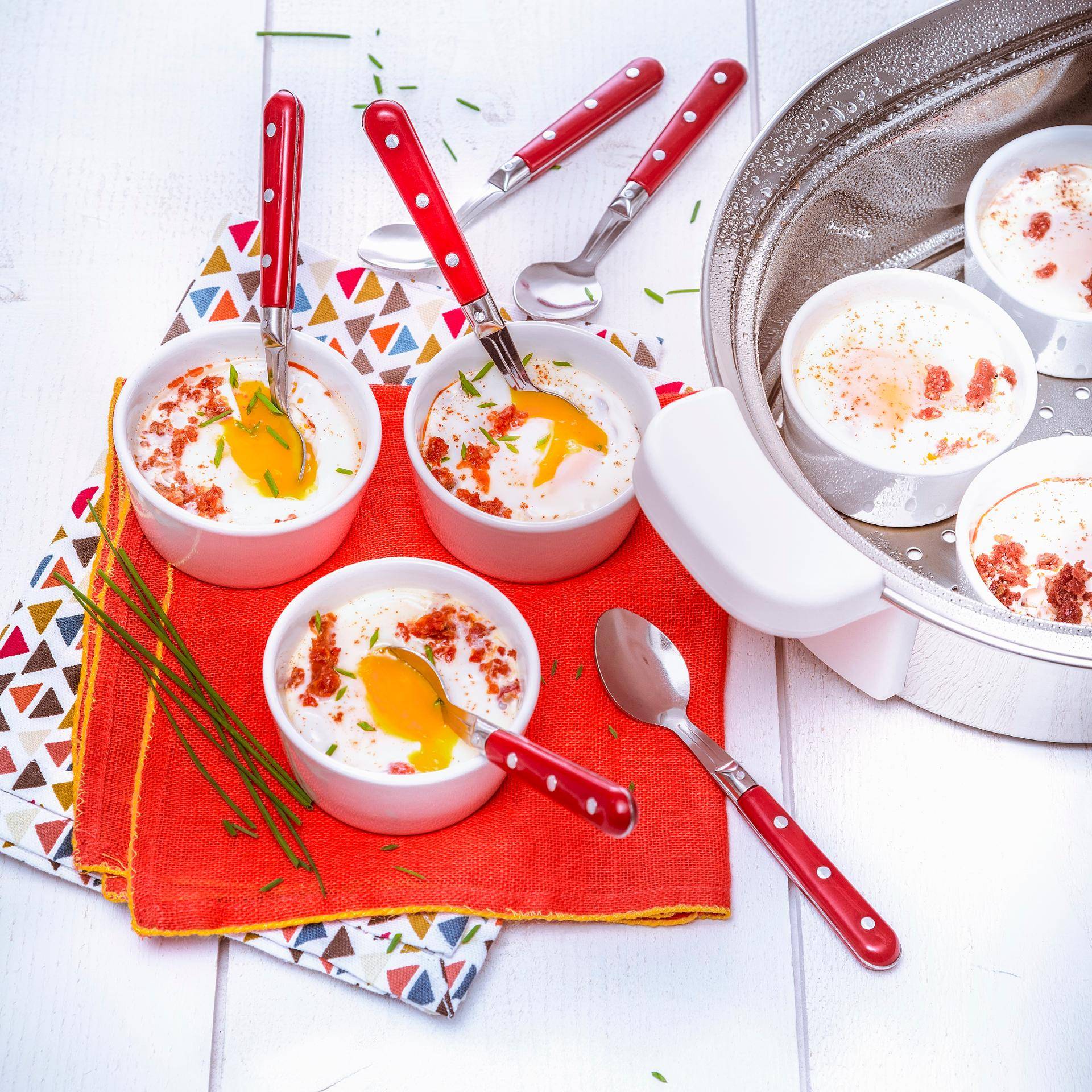 Cocotte-eitjes met chorizo, gedroogde tomaten en geitenkaas - Recette Companion | Moulinex