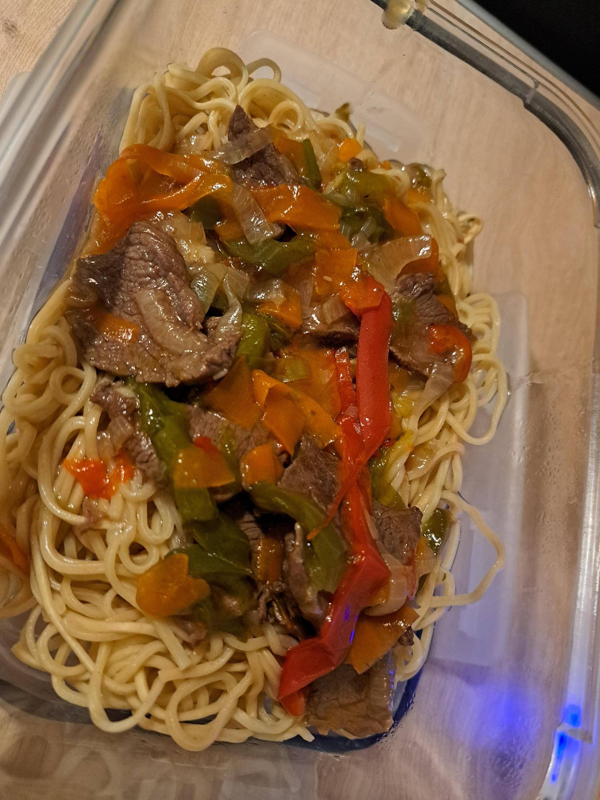 Émincés de boeuf aux poivrons et carottes - Recette Cookeo | Moulinex